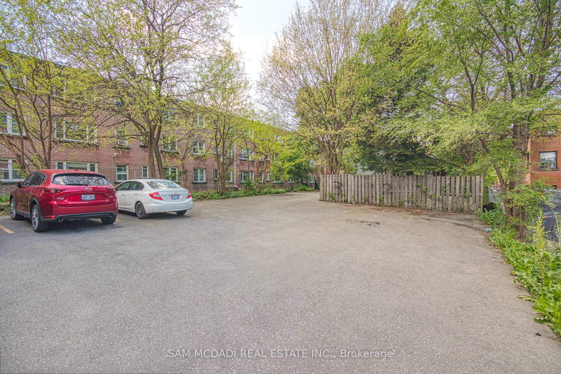 90 Tisdale Street S