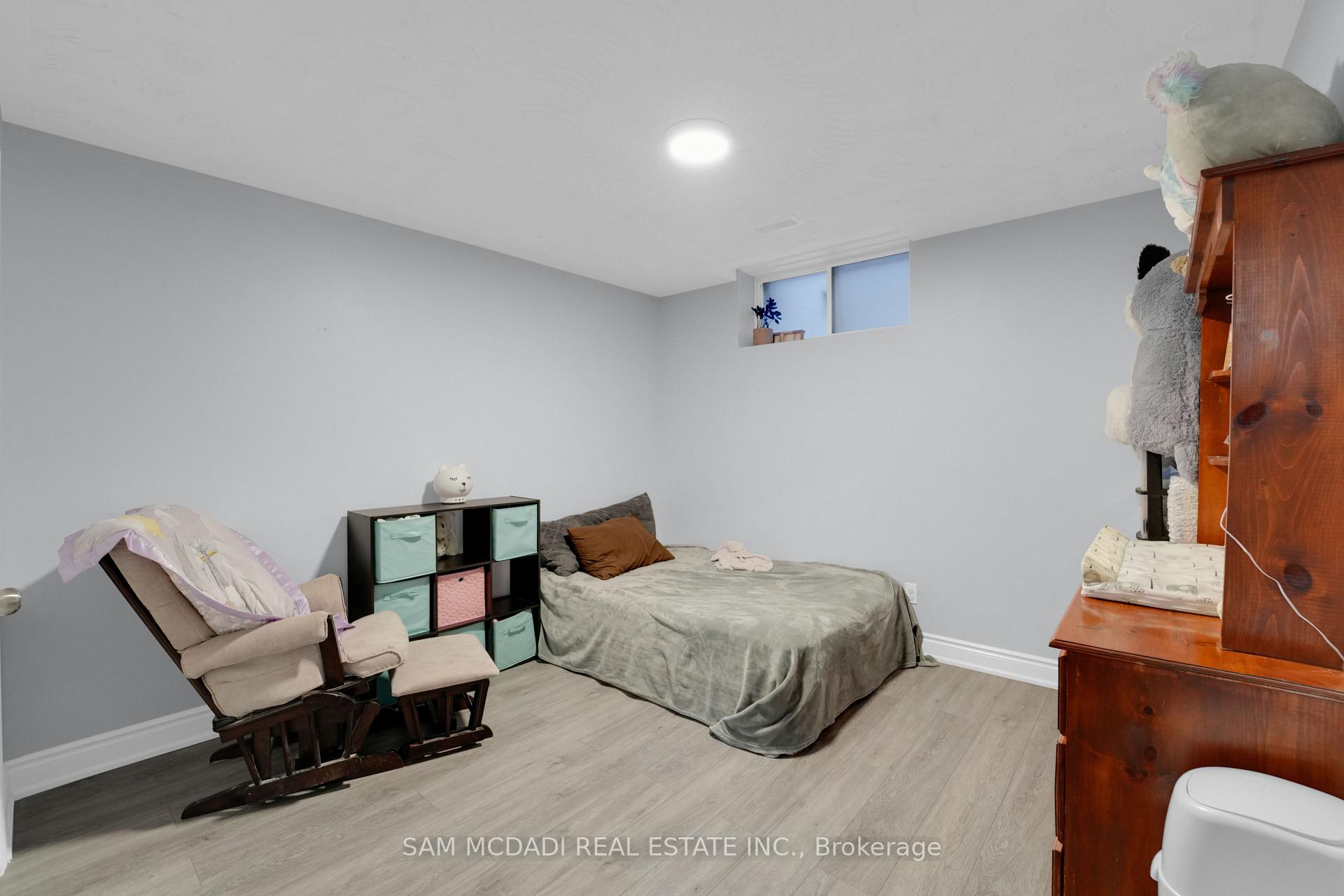 90 Tisdale Street S