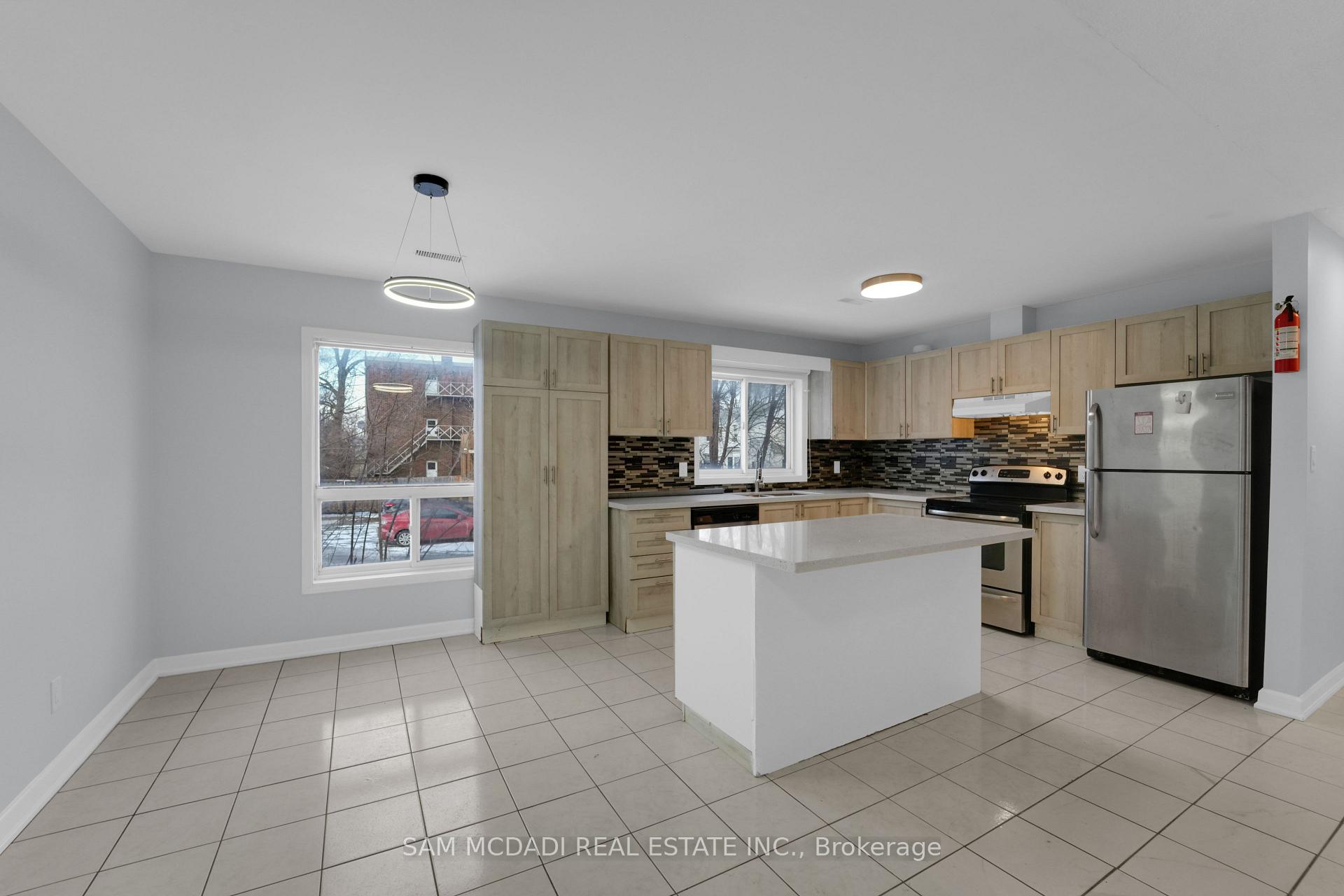 90 Tisdale Street S
