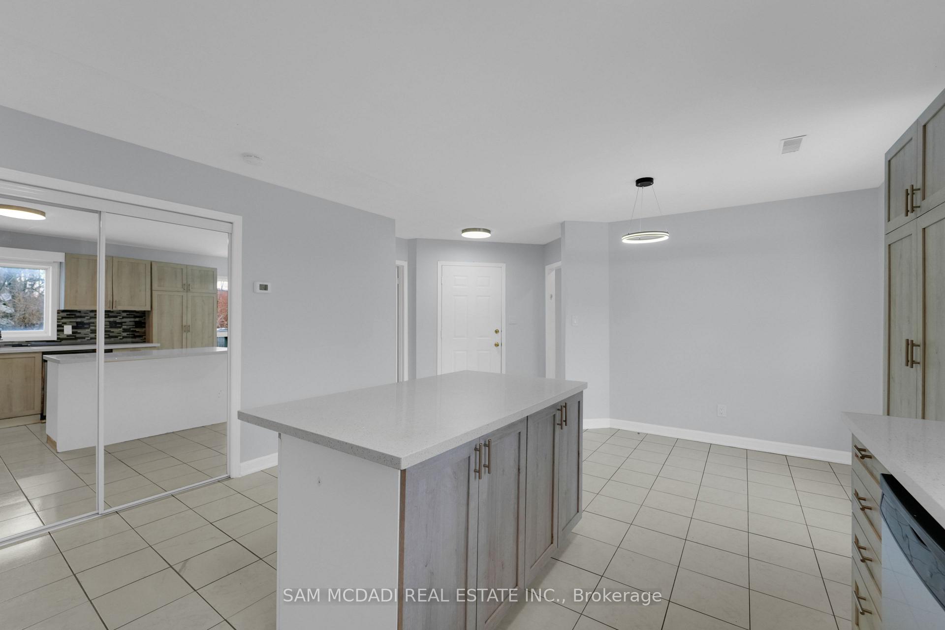 90 Tisdale Street S