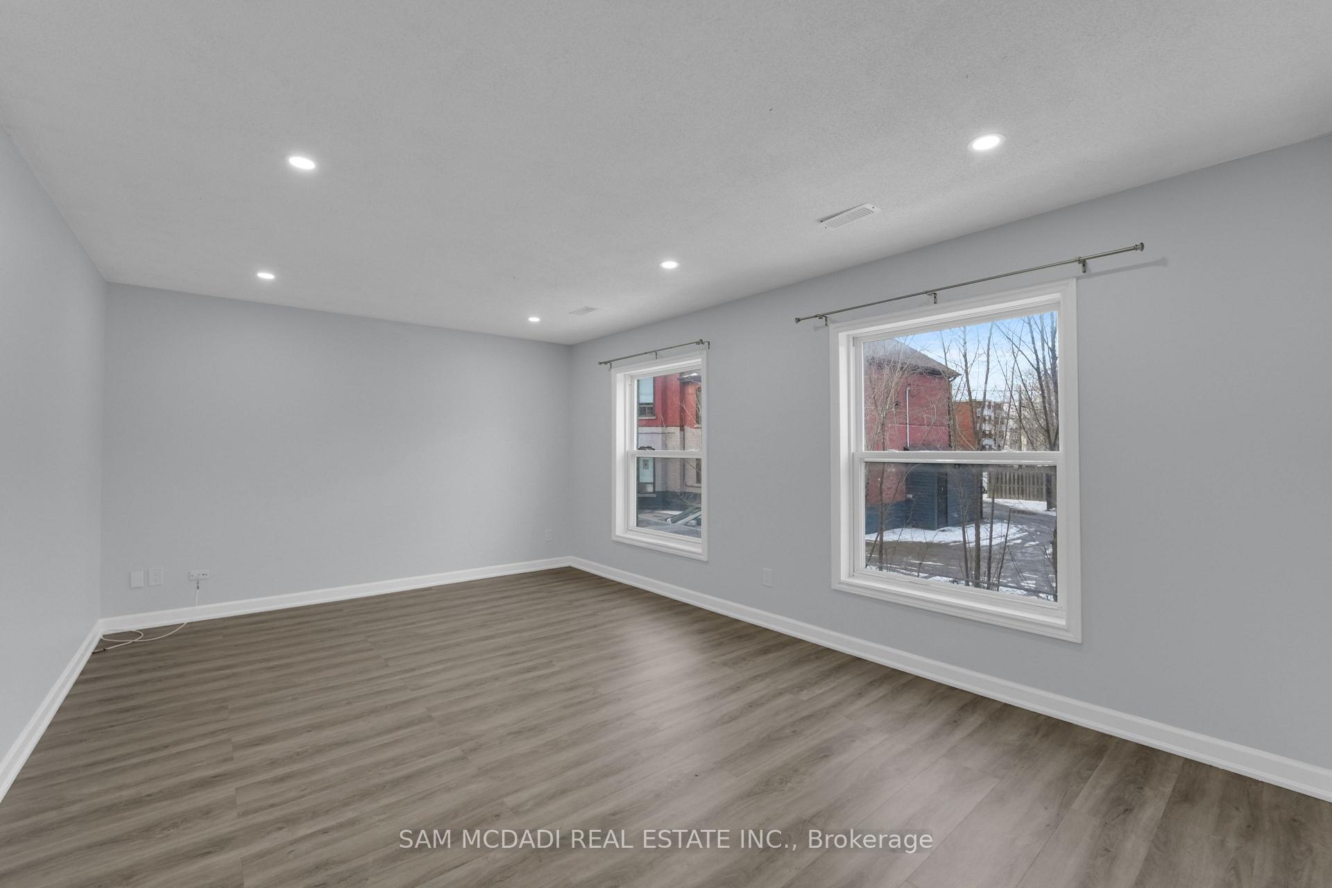 90 Tisdale Street S