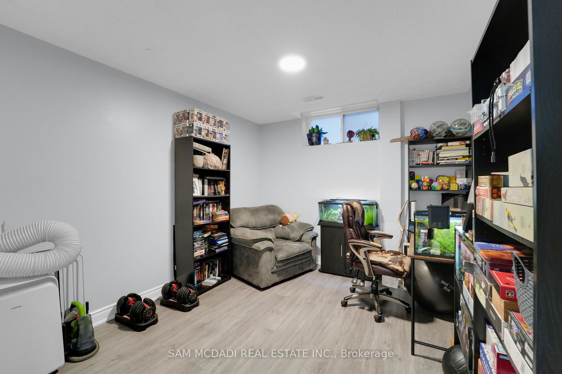90 Tisdale Street S