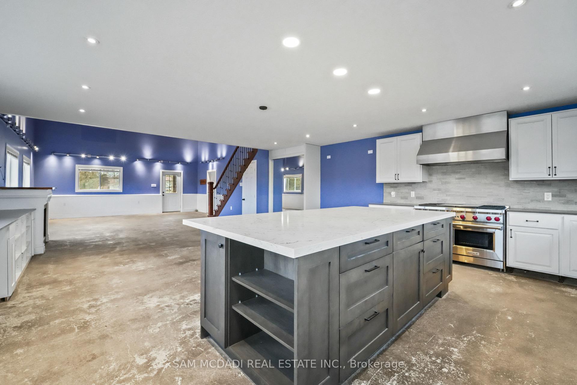 1291 Old Highway 8 N/A
