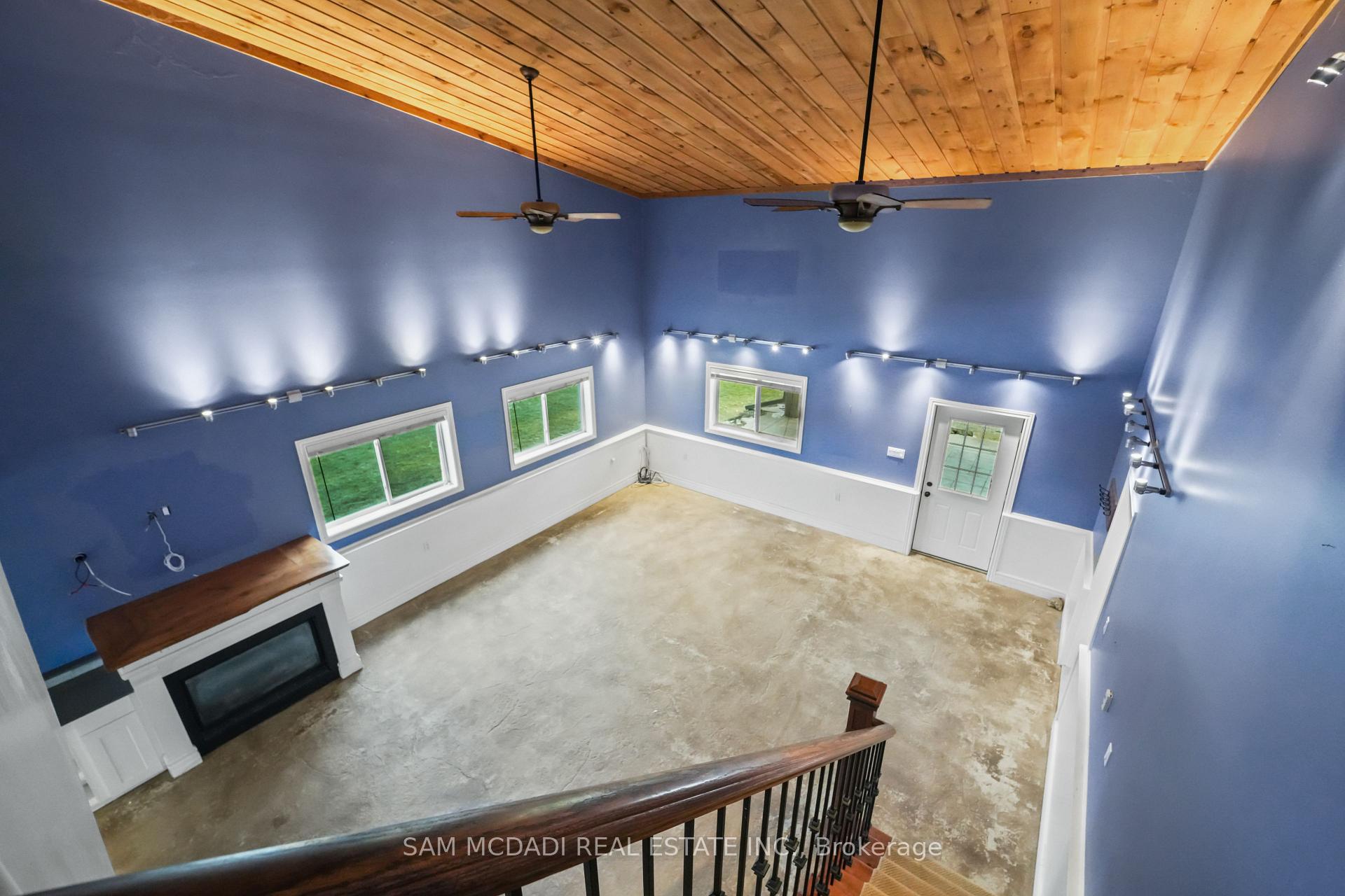 1291 Old Highway 8 N/A