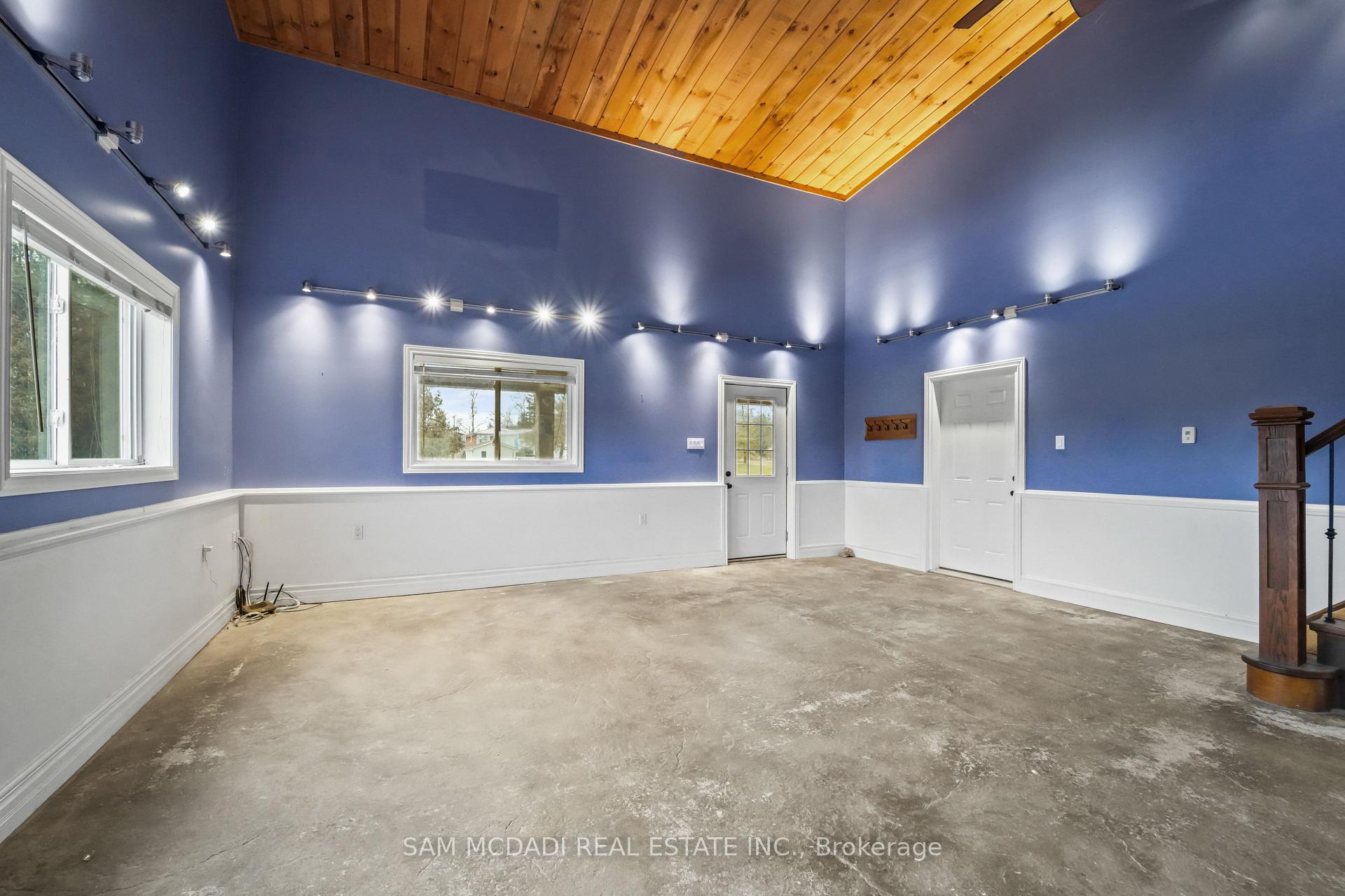 1291 Old Highway 8 N/A