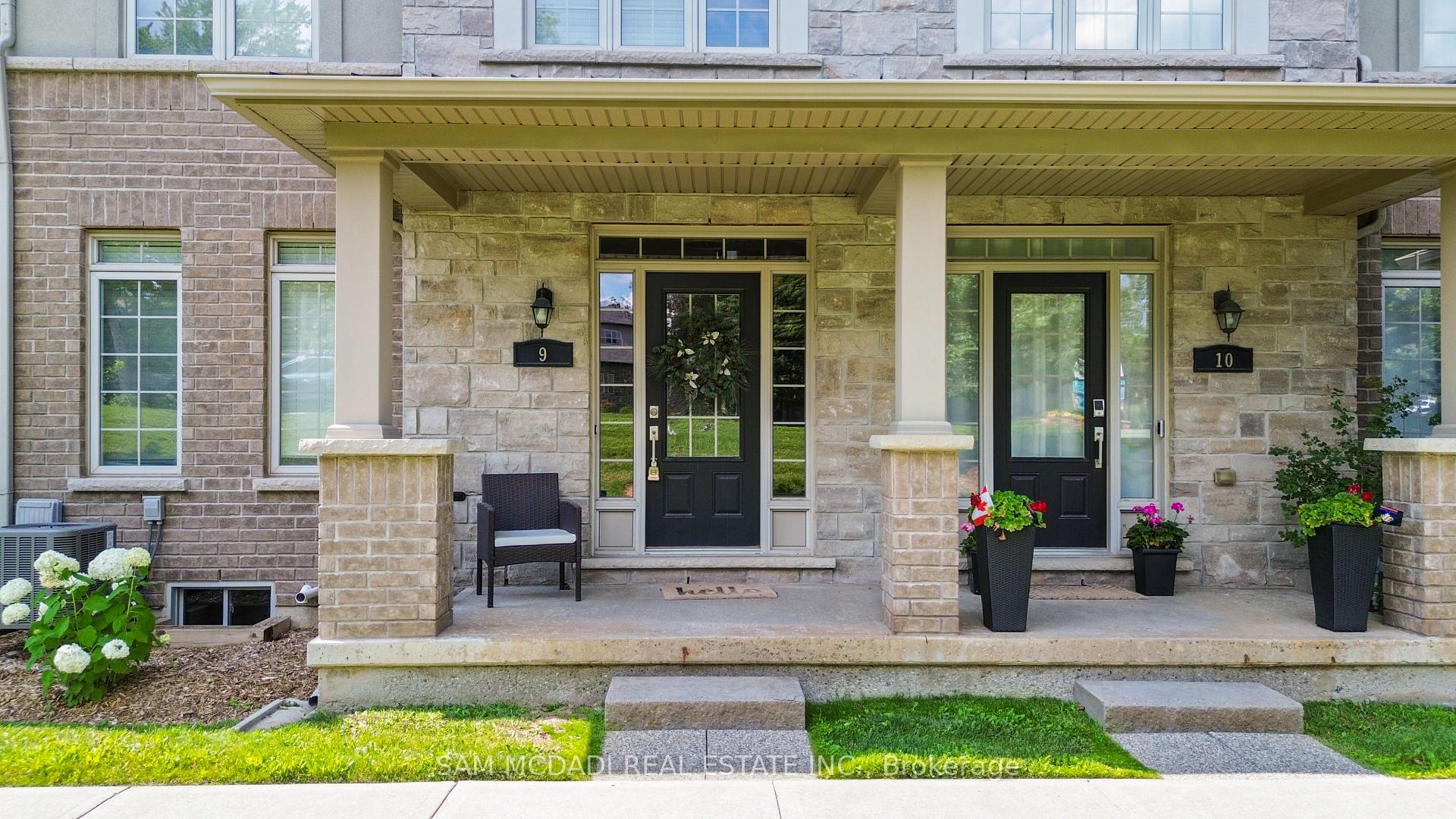 215 Dundas Street E 9