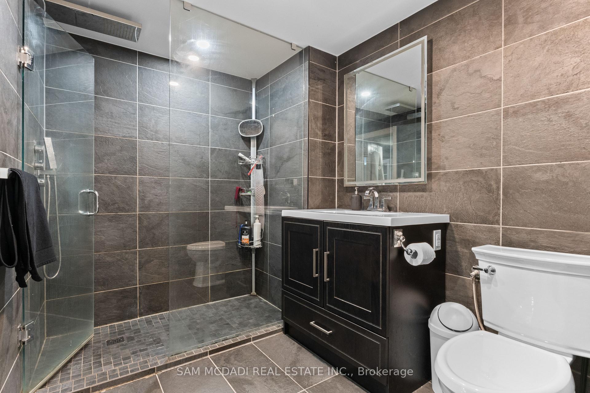 29 Delrosa Way