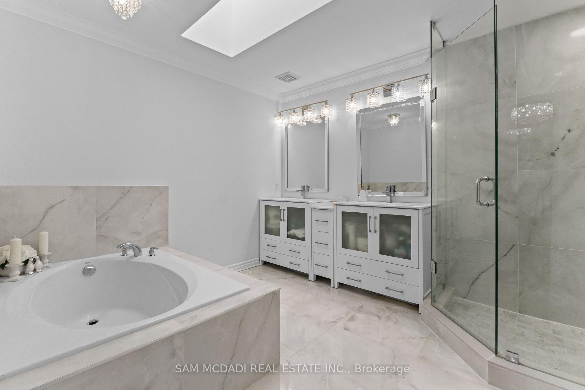 29 Delrosa Way