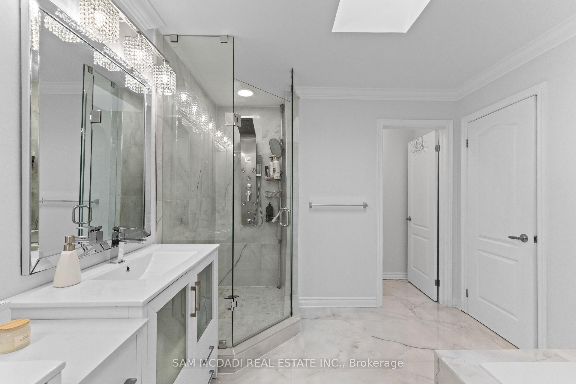 29 Delrosa Way