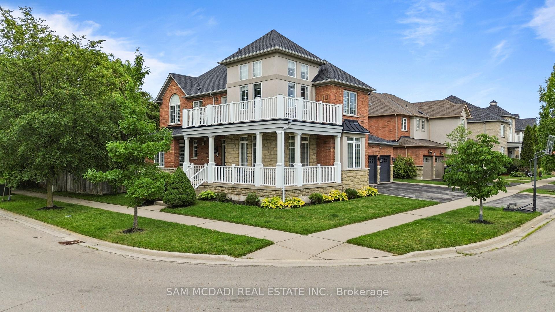 29 Delrosa Way