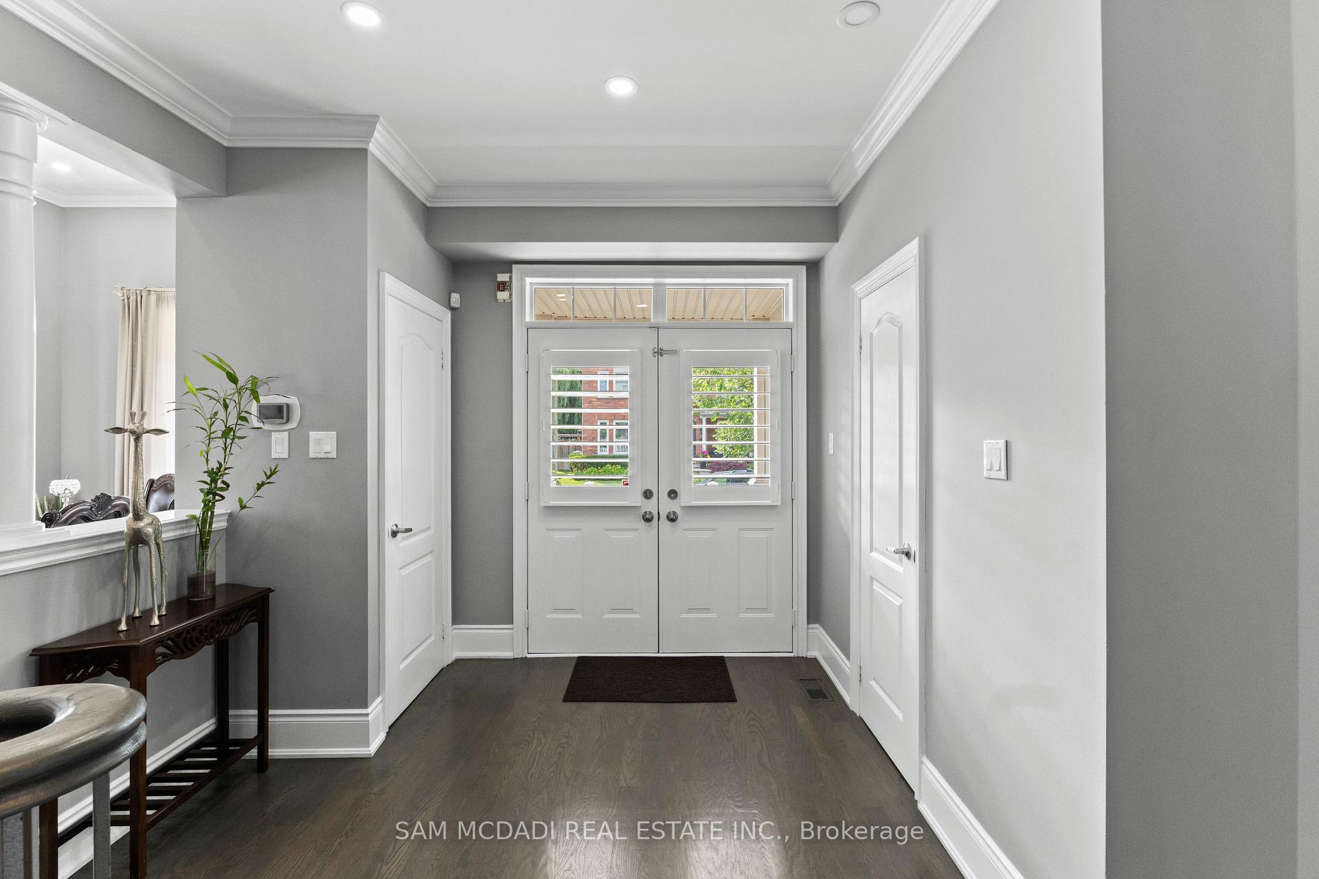 29 Delrosa Way