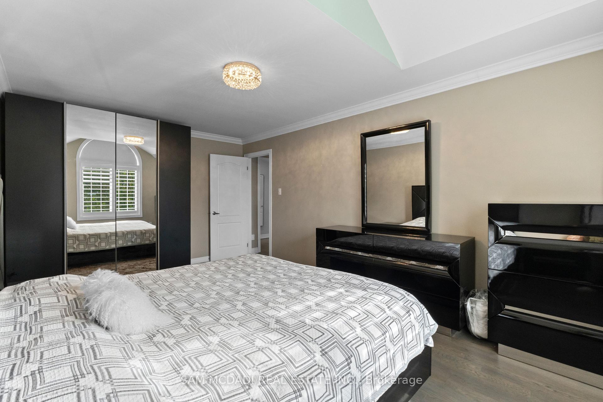 29 Delrosa Way
