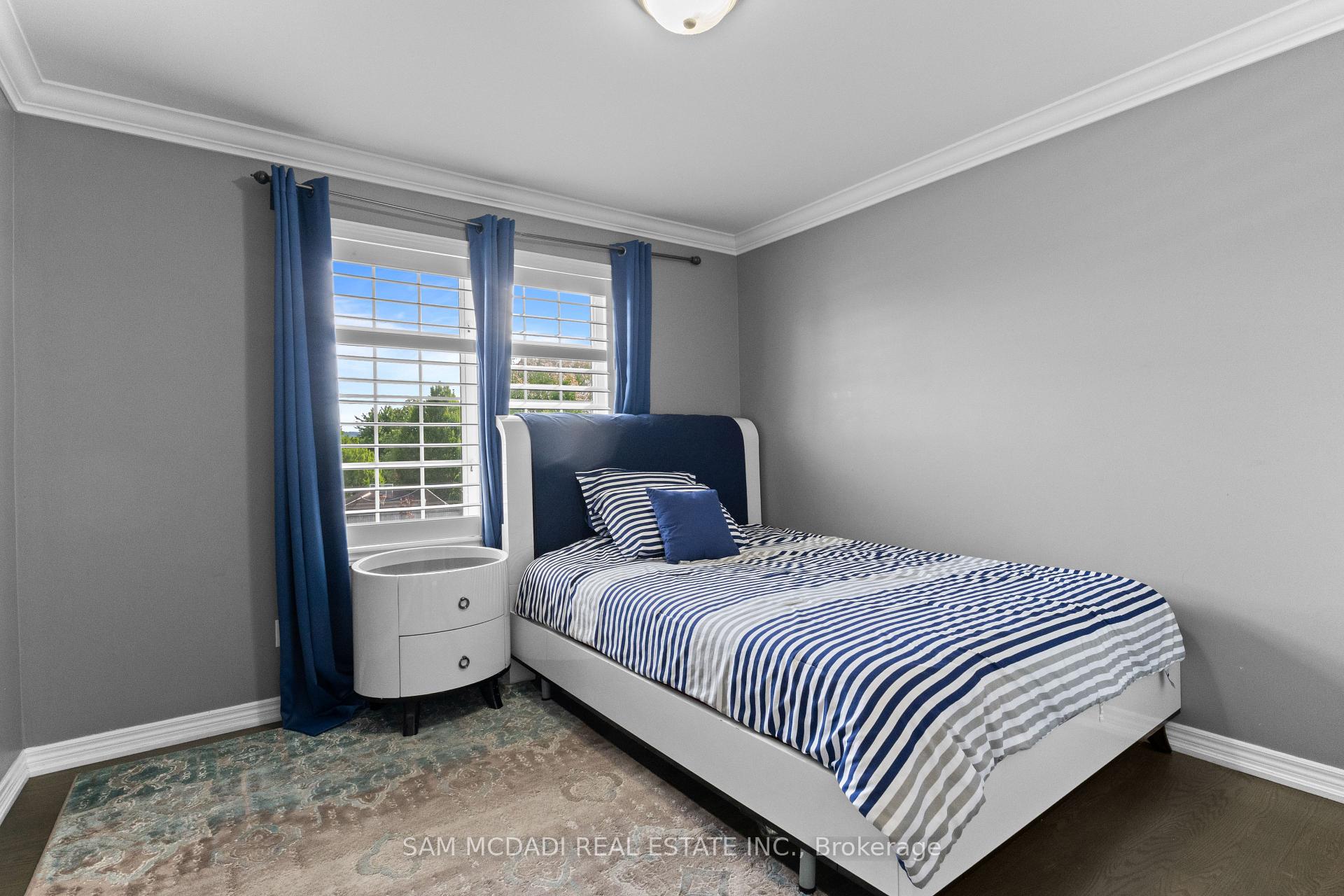 29 Delrosa Way