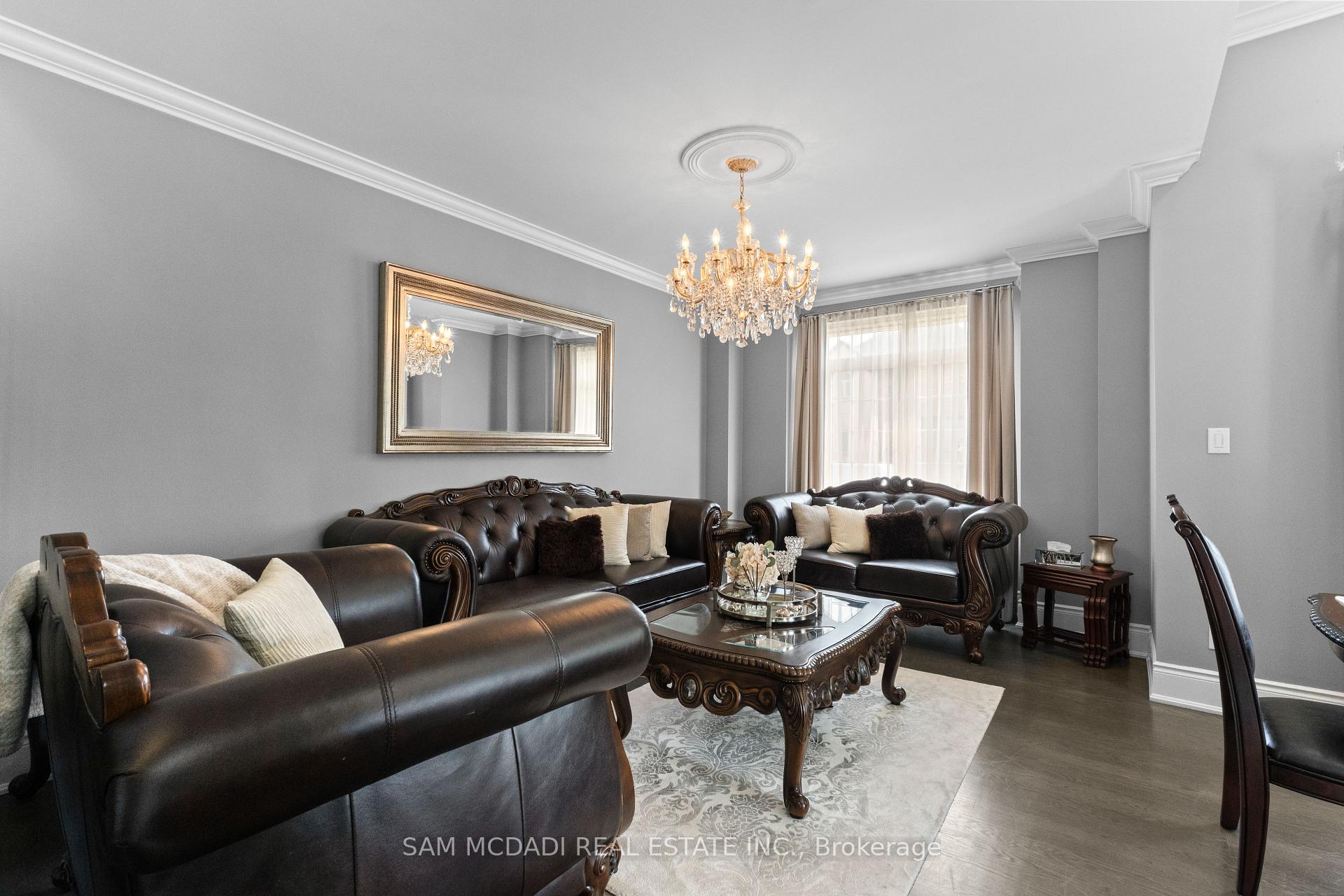 29 Delrosa Way