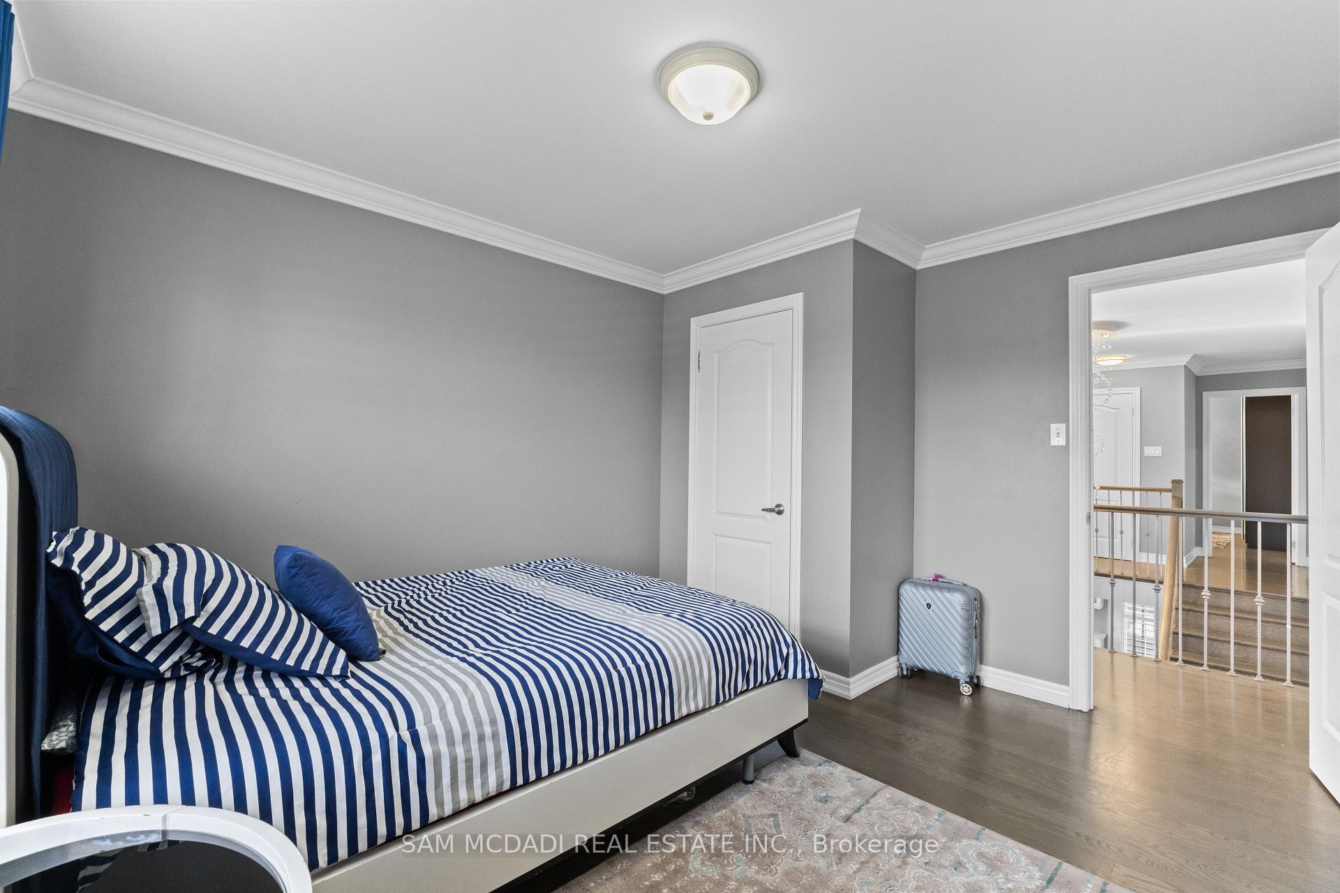 29 Delrosa Way