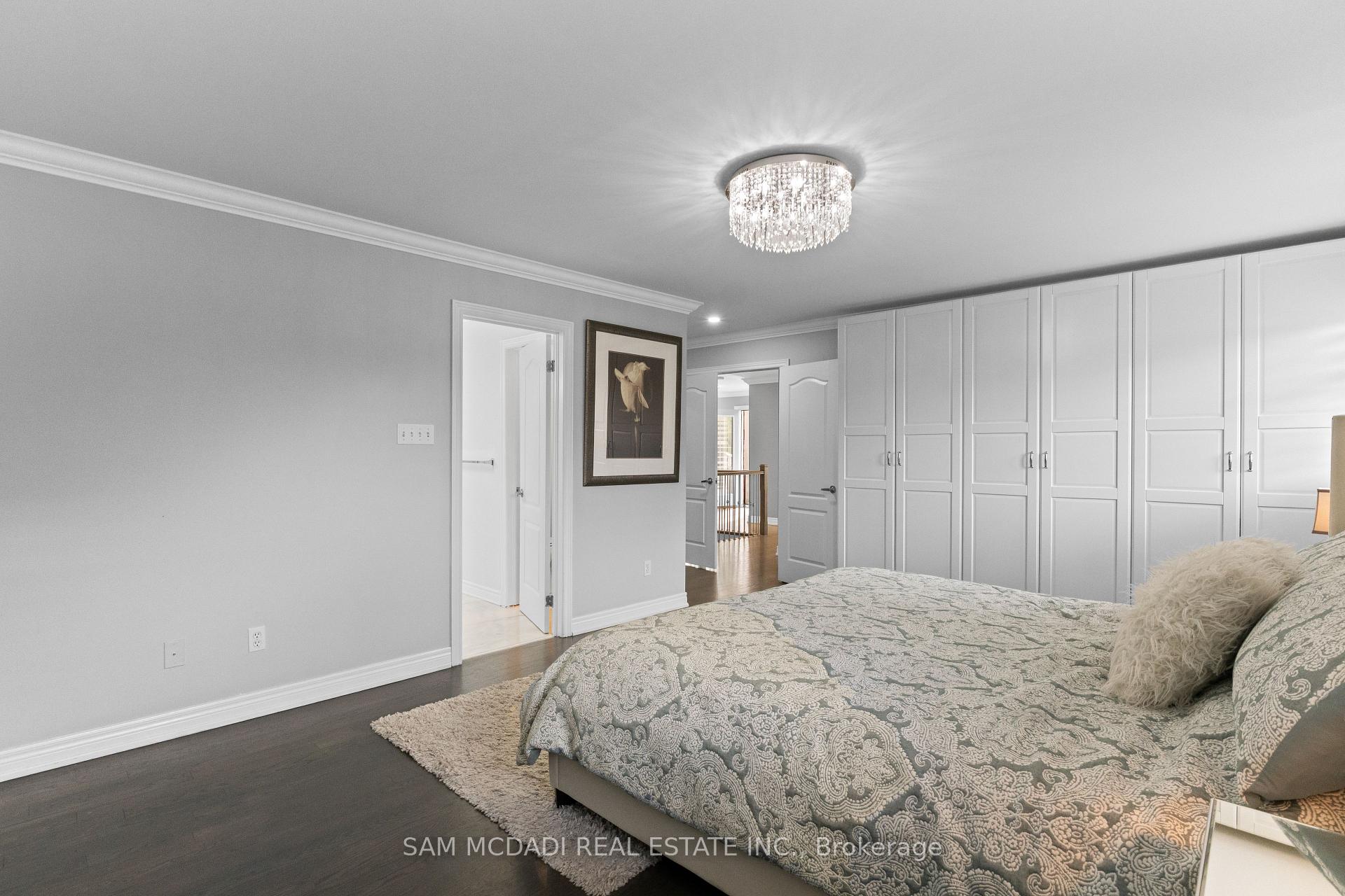 29 Delrosa Way