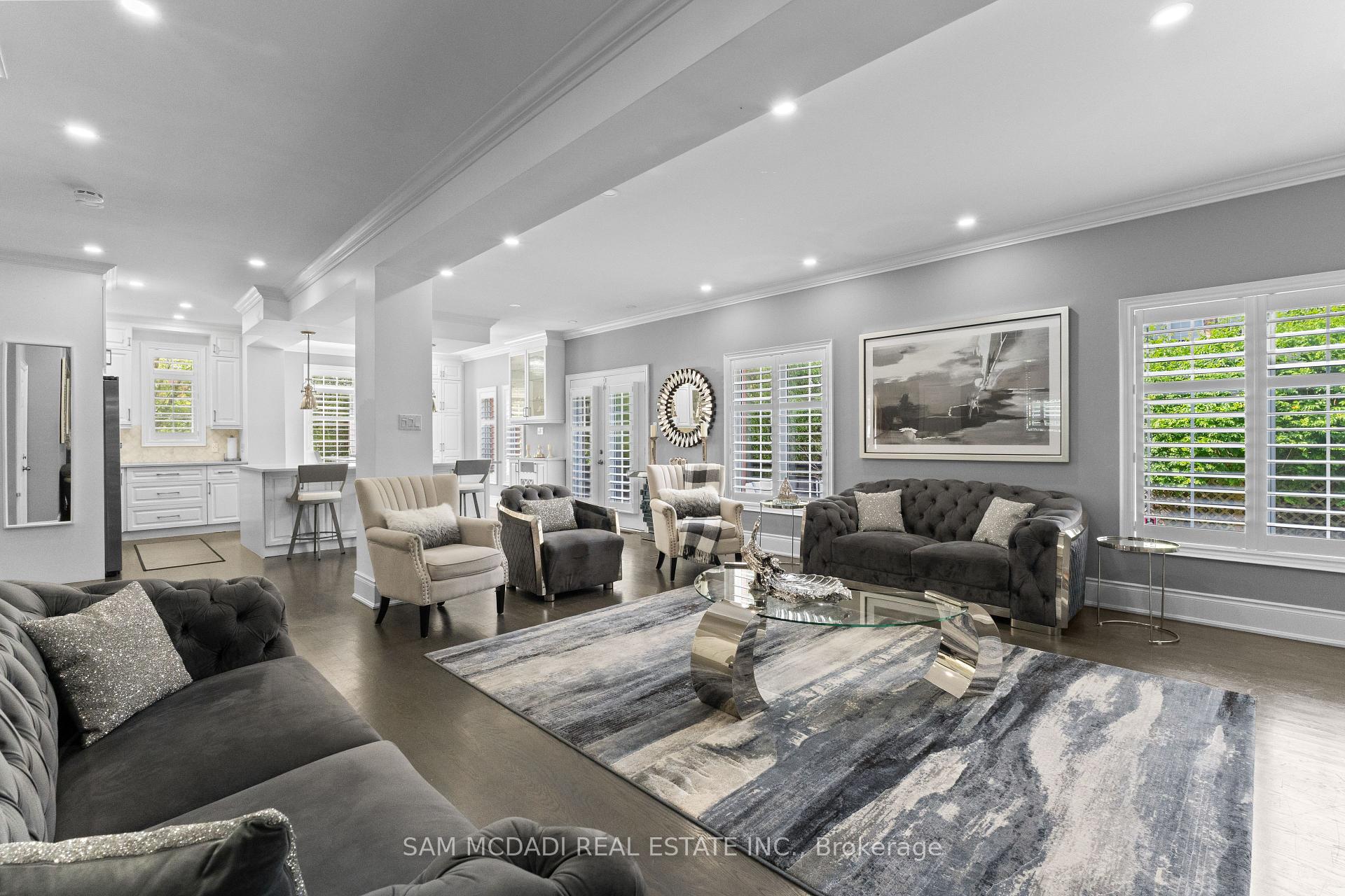29 Delrosa Way