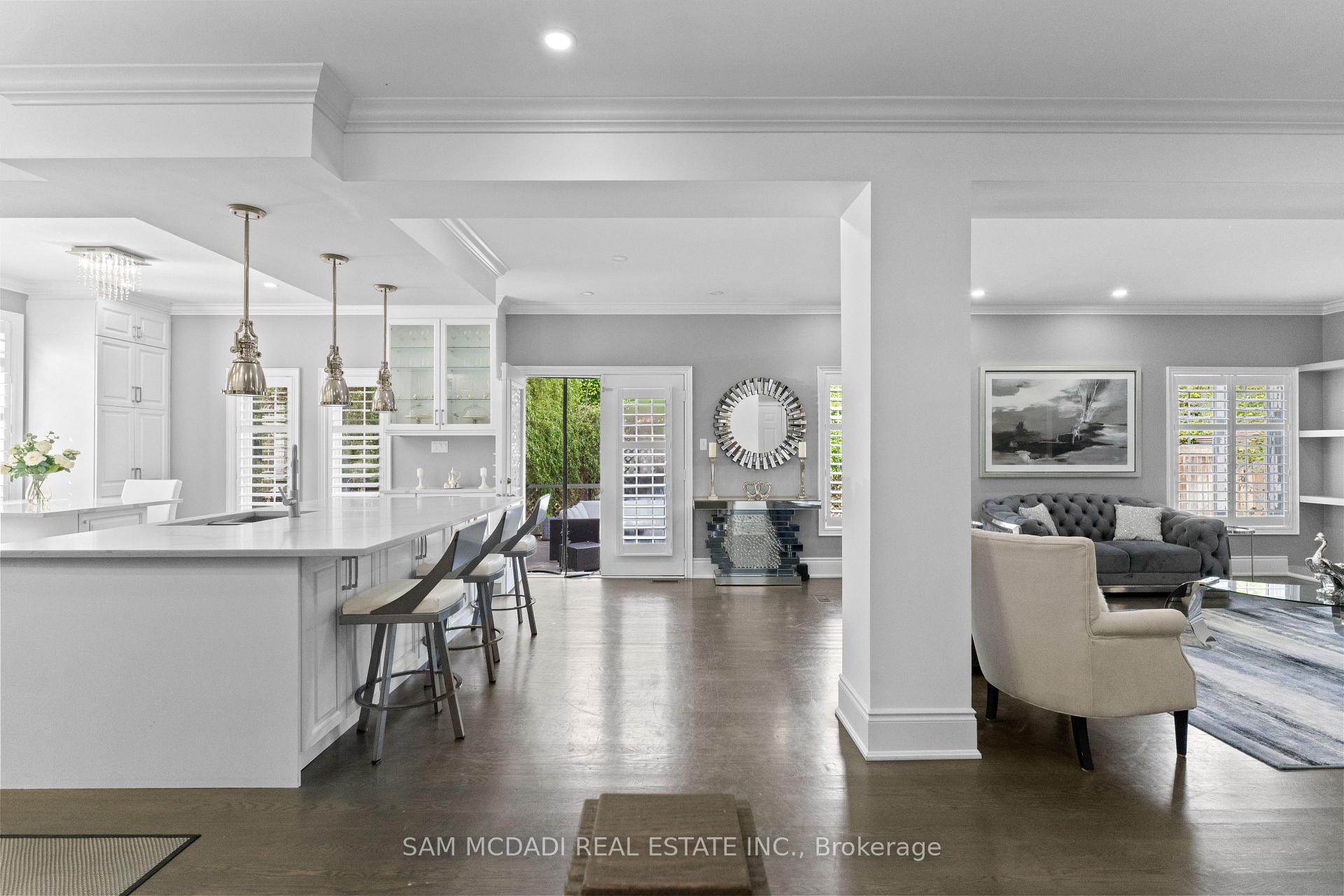 29 Delrosa Way