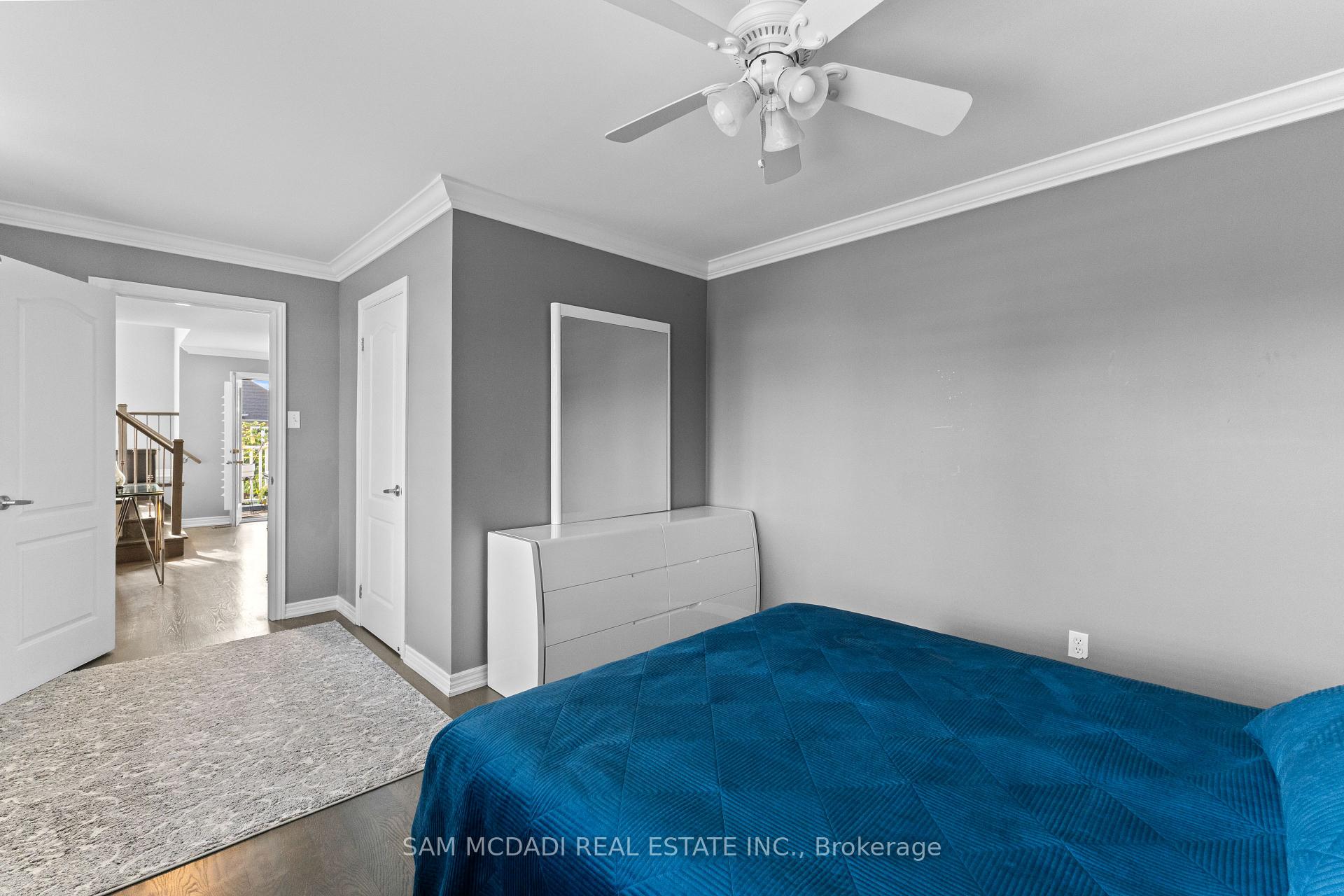 29 Delrosa Way