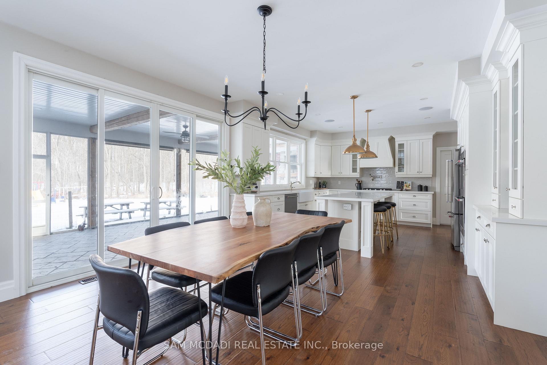 1096 Westbrook Road