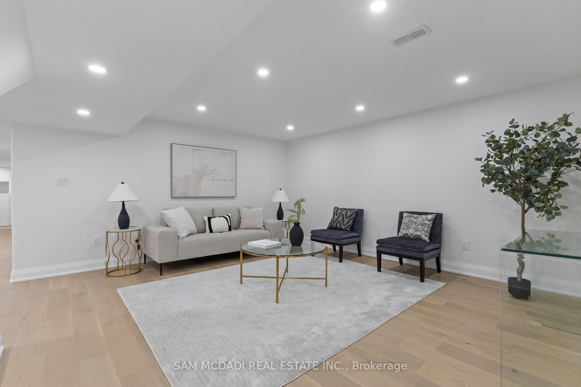1096 Westbrook Road