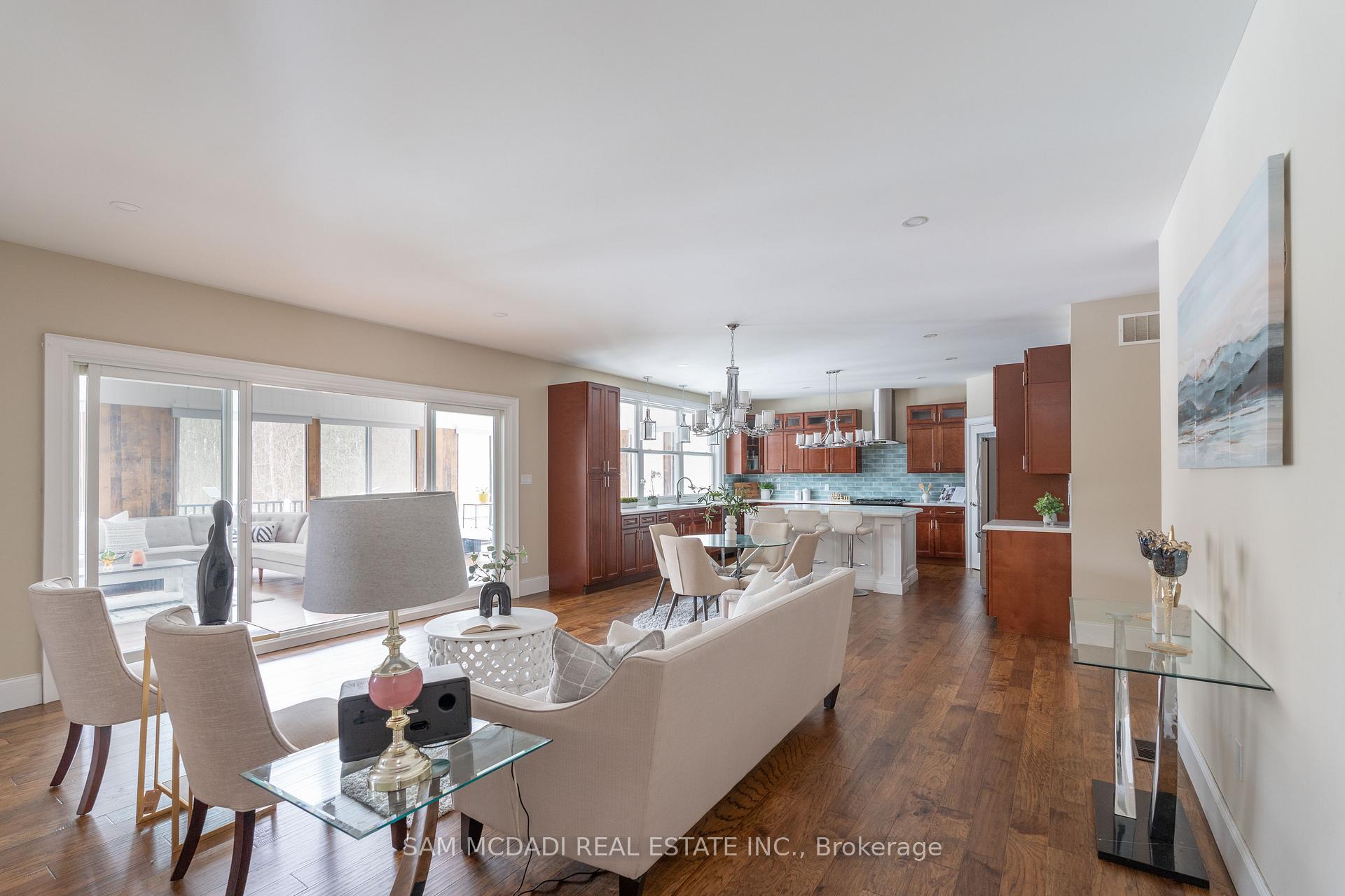 1096 Westbrook Road