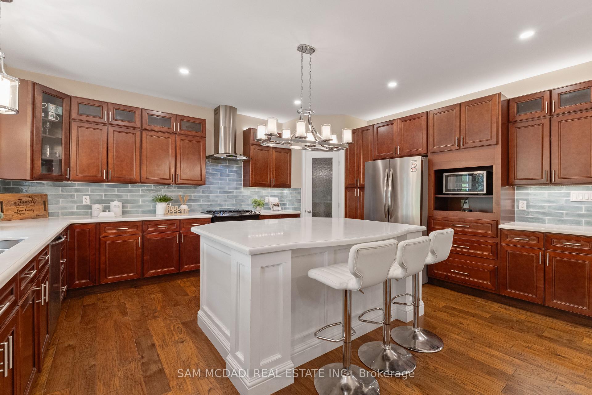 1096 Westbrook Road