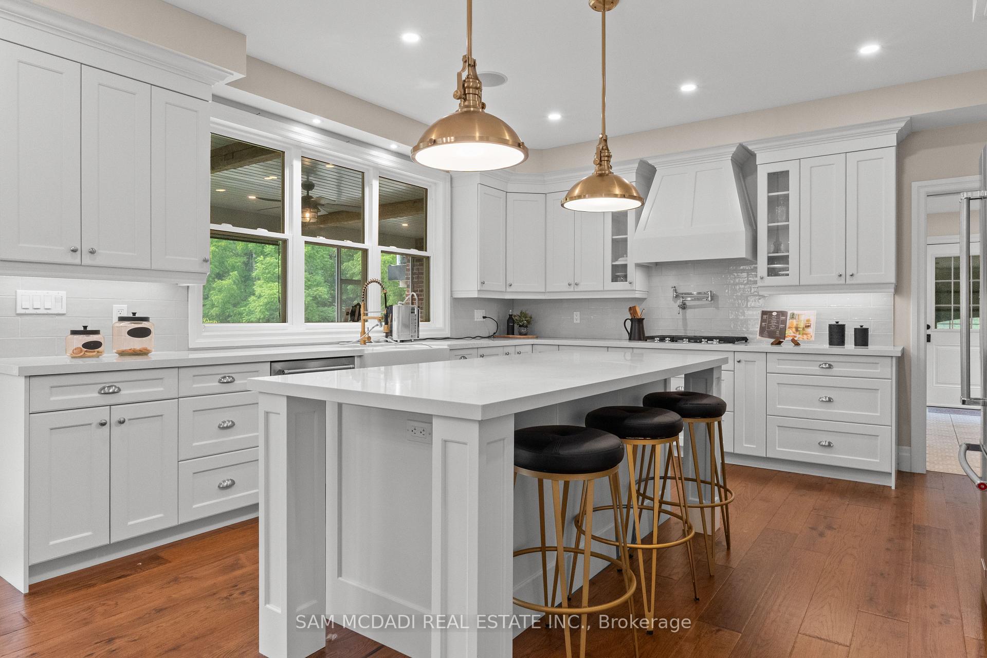 1096 Westbrook Road