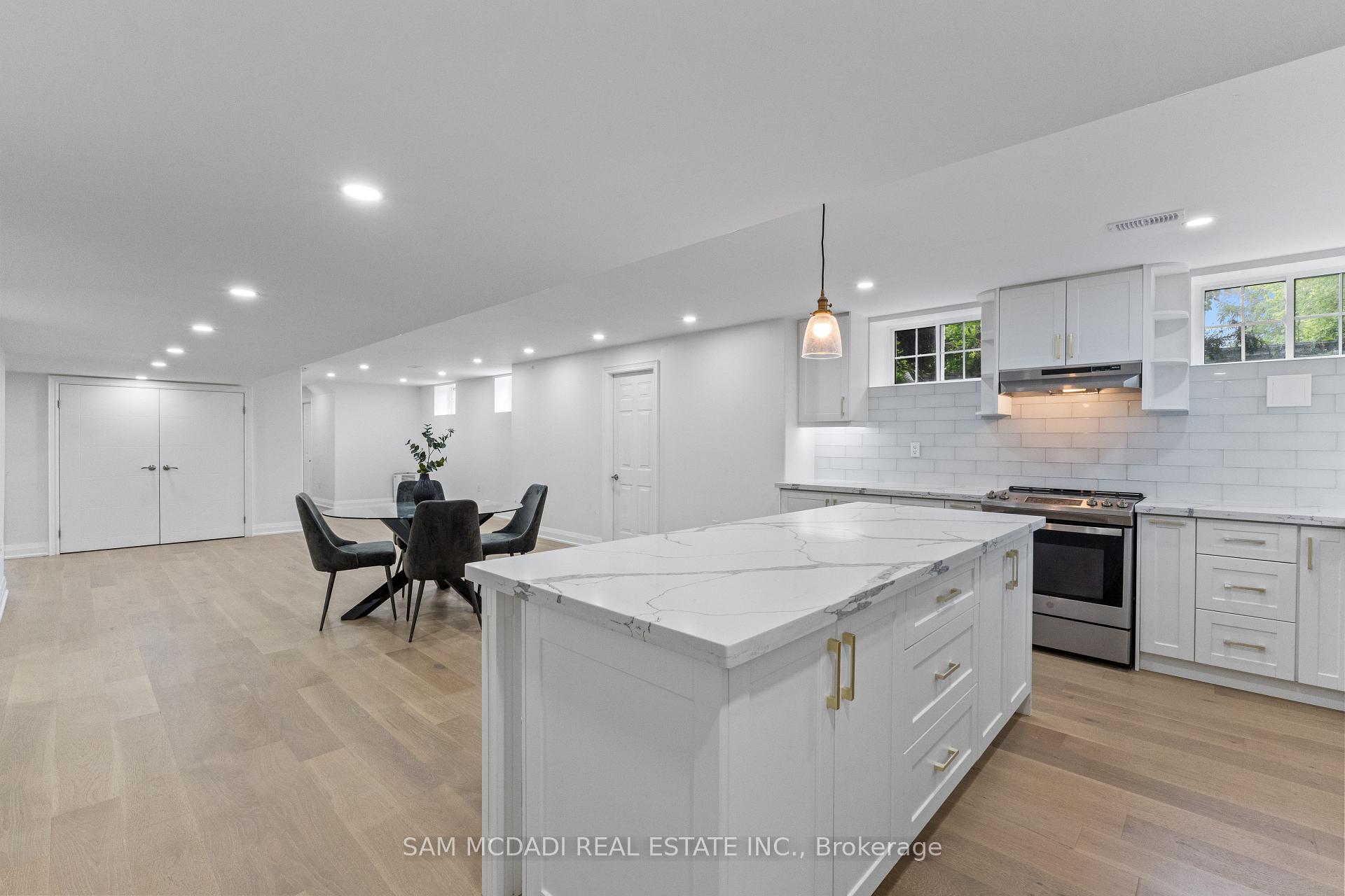 1096 Westbrook Road