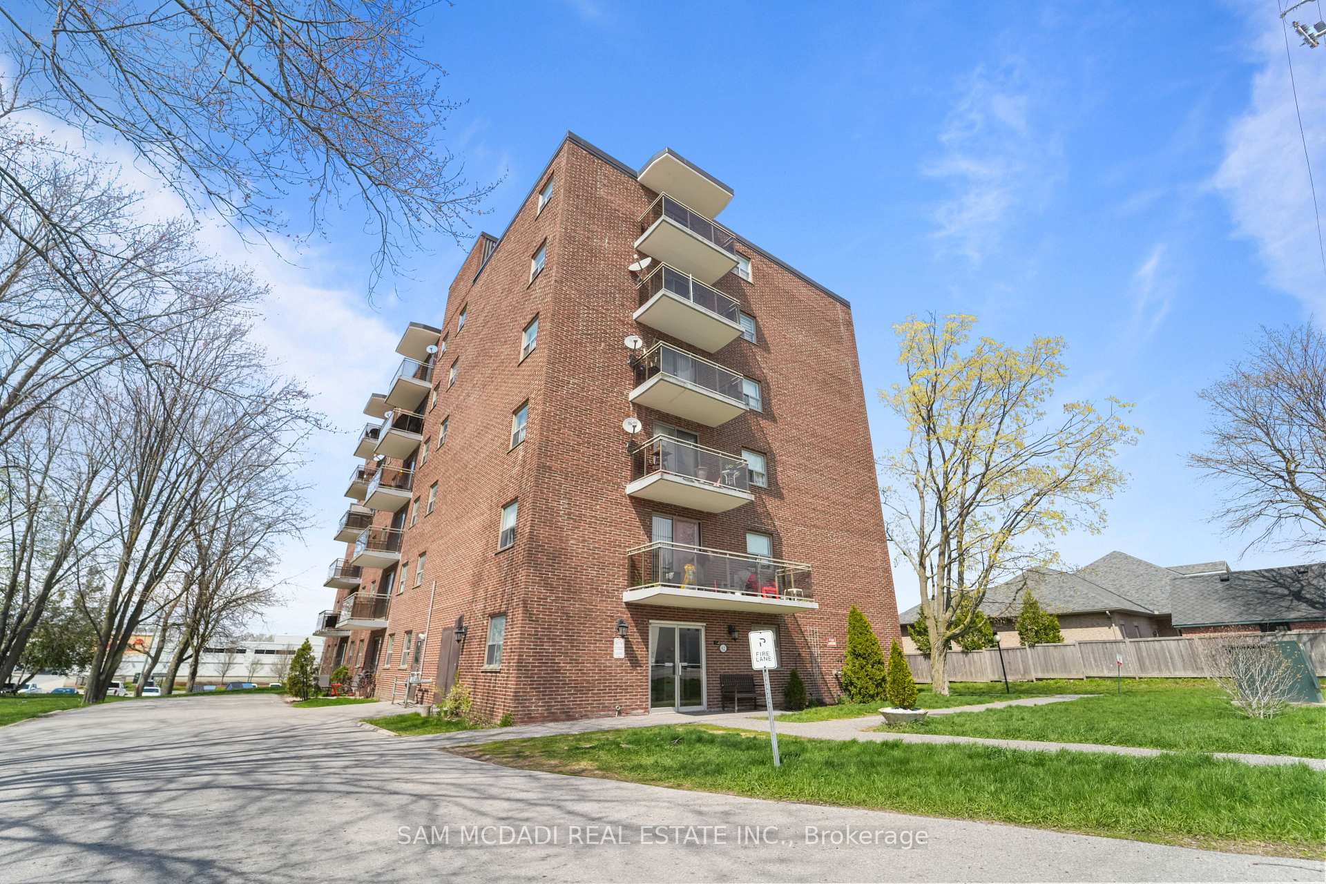 62 Spencer Street 302
