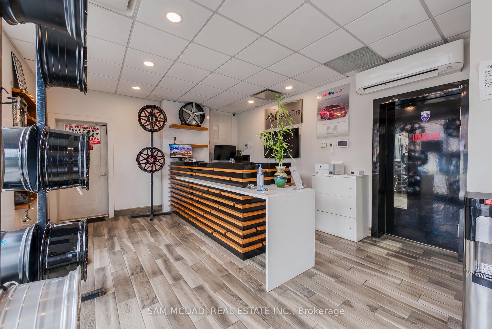 205 Wharncliffe Road S