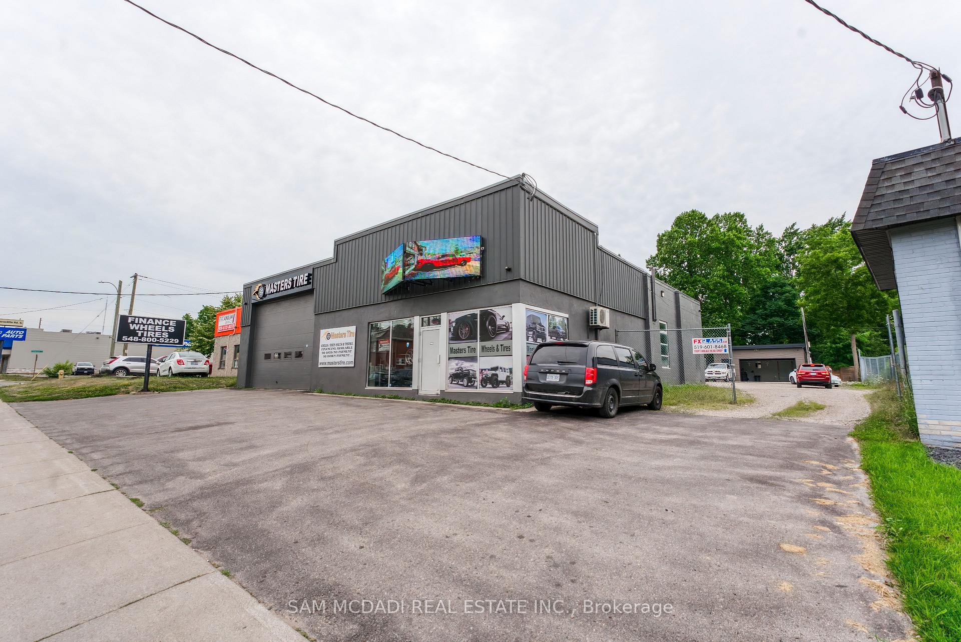 205 Wharncliffe Road S