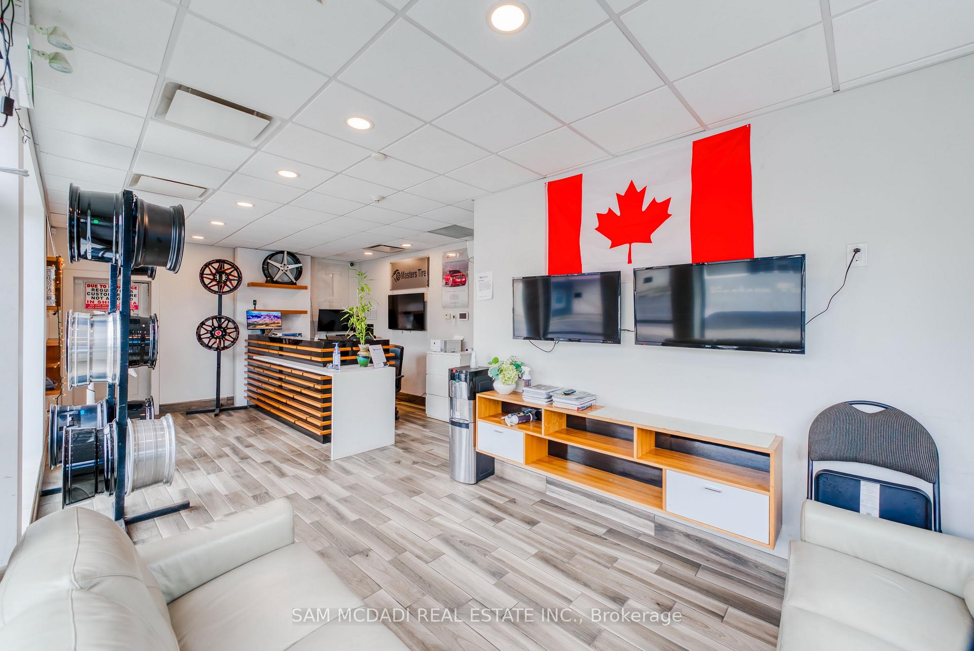 205 Wharncliffe Road S