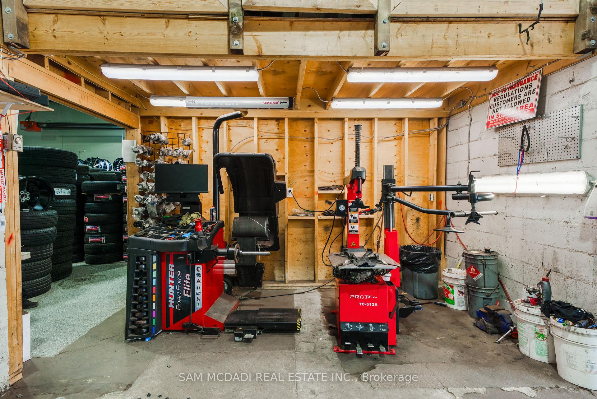 205 Wharncliffe Road S