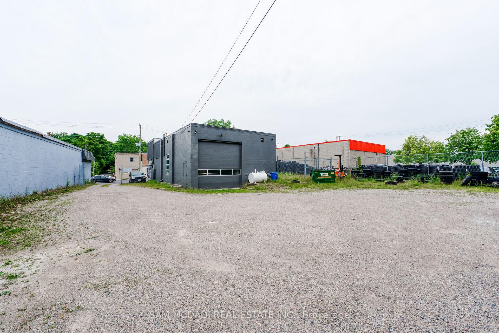 205 Wharncliffe Road S