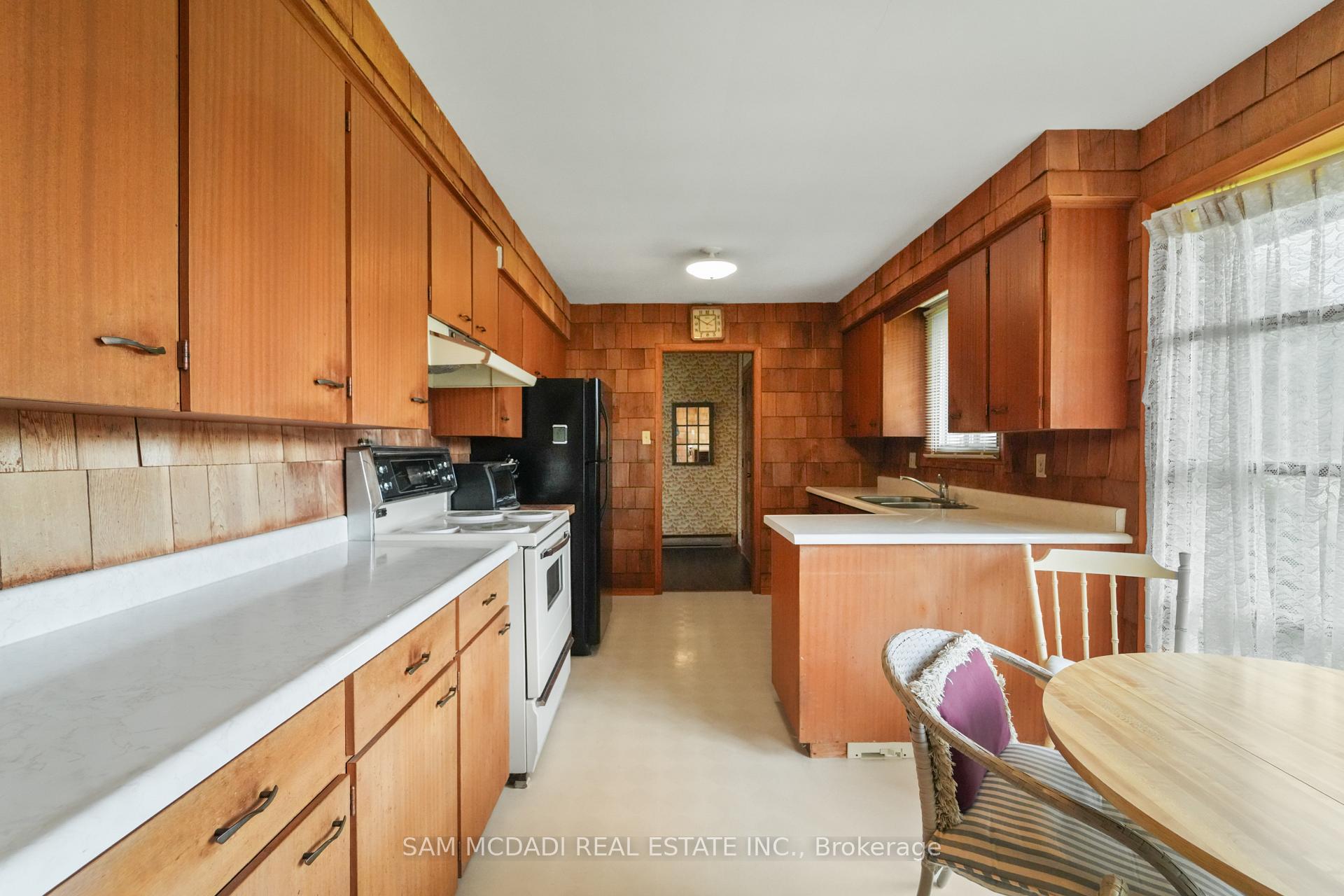 5114 Allan Path