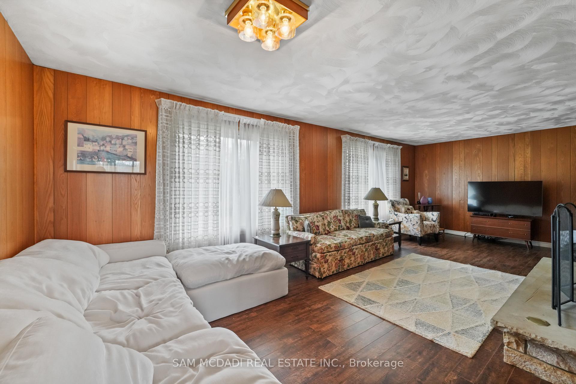 5114 Allan Path