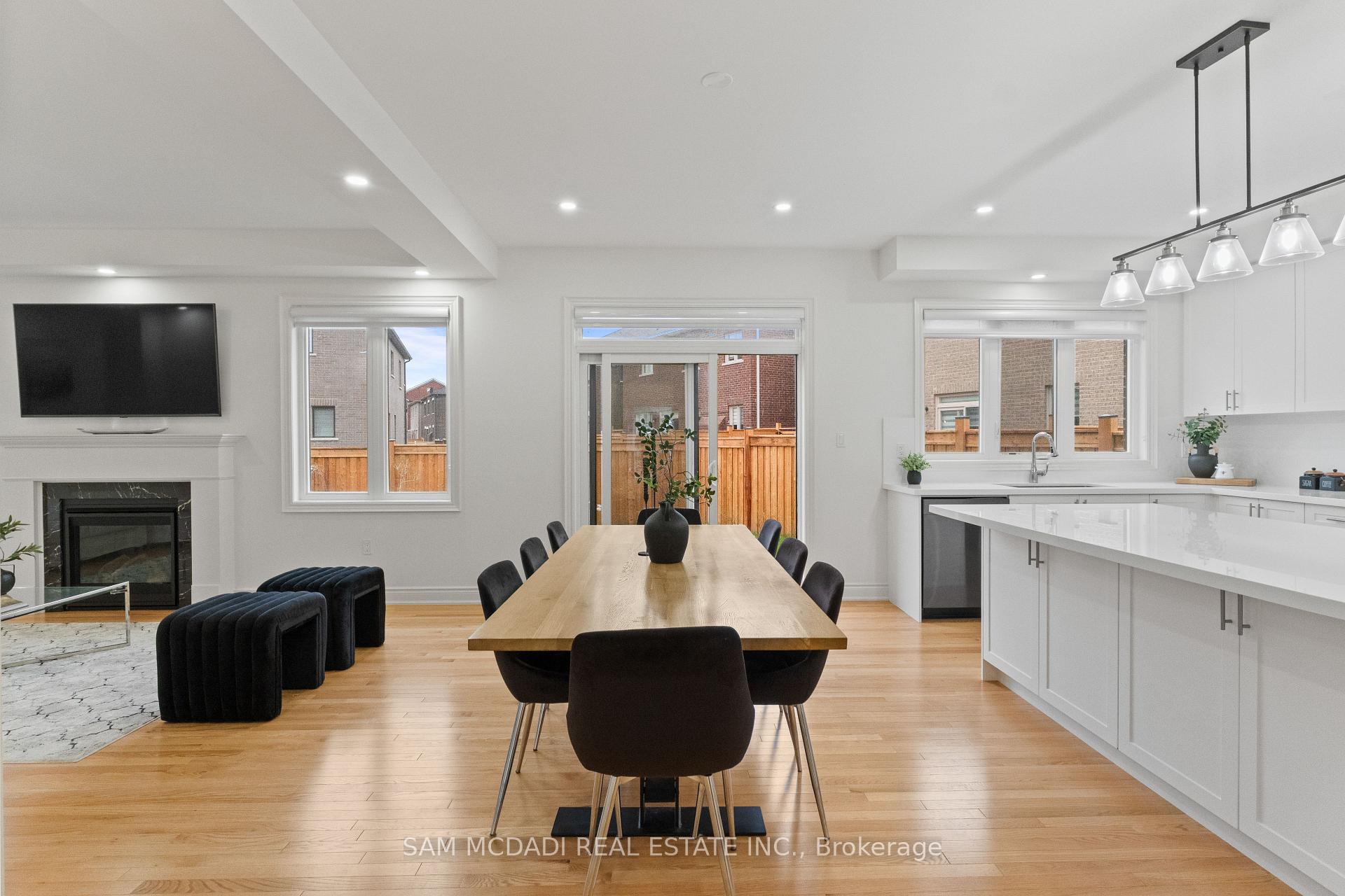 446 Humphrey Street