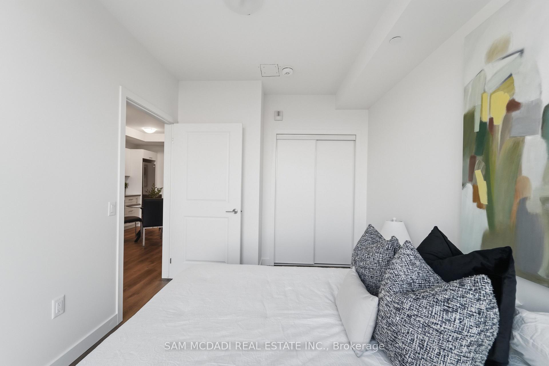 461 Green Road 1012