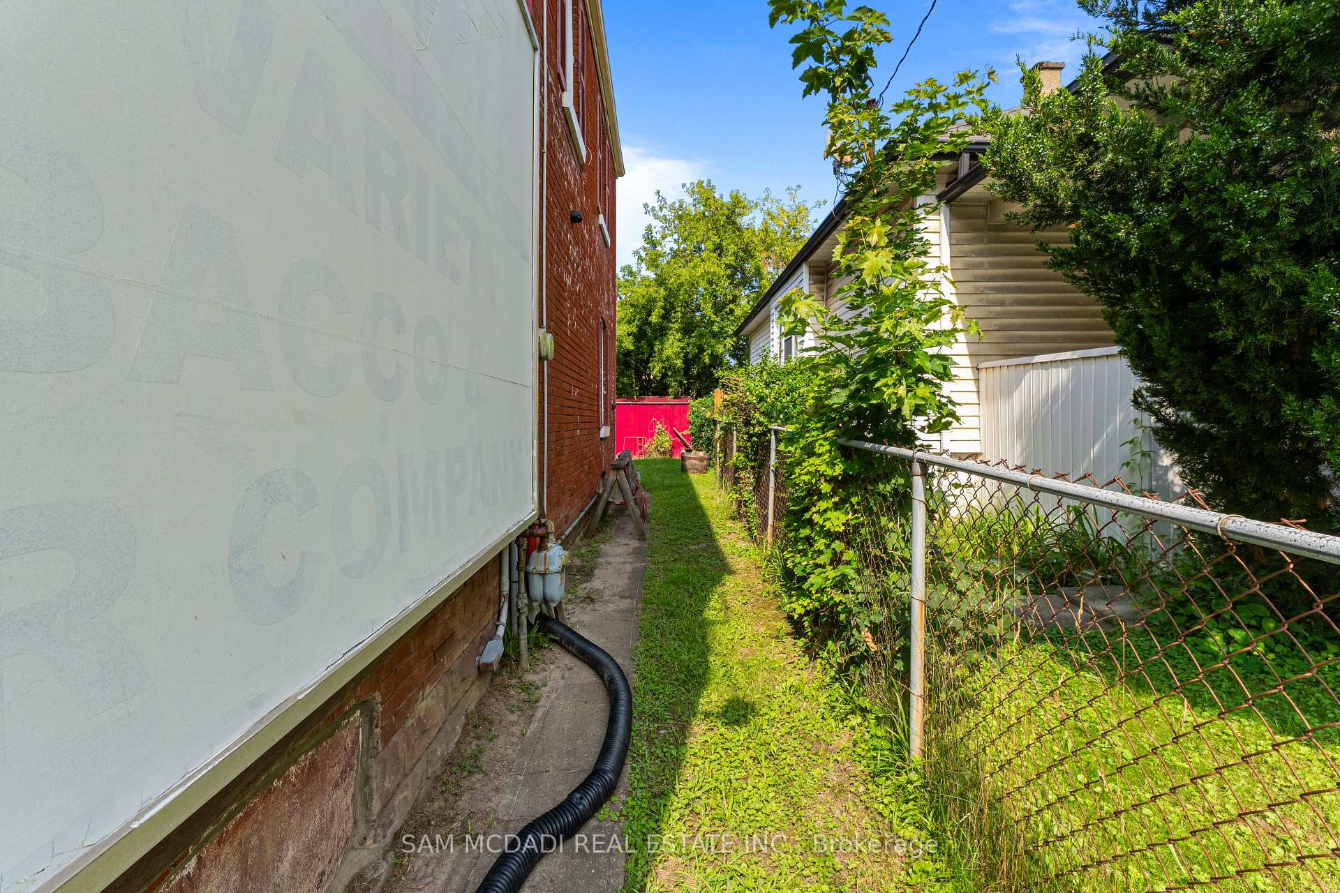 230 Ontario Street