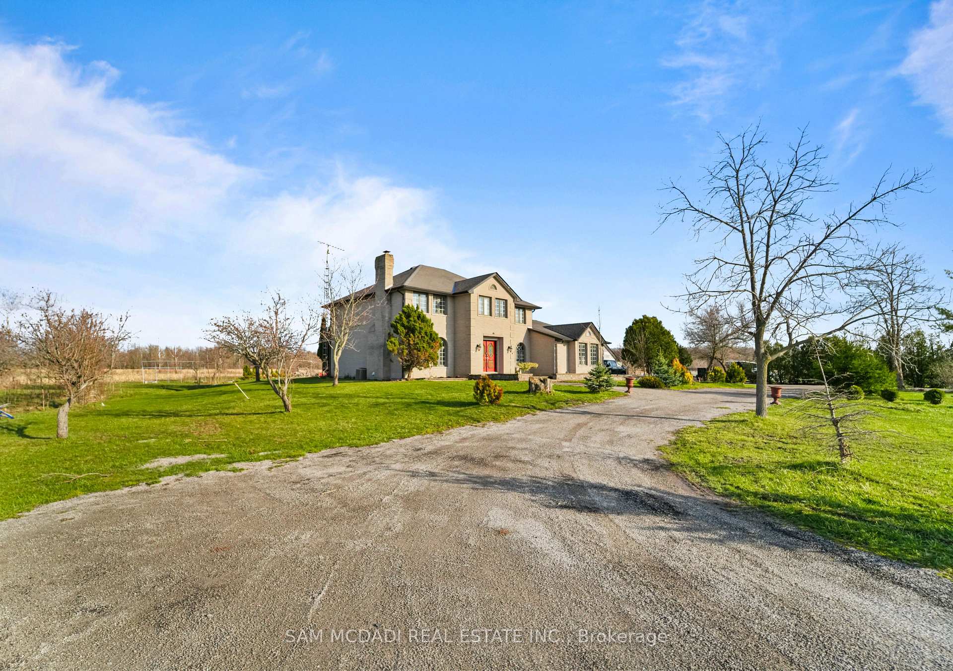 225 Park Road S