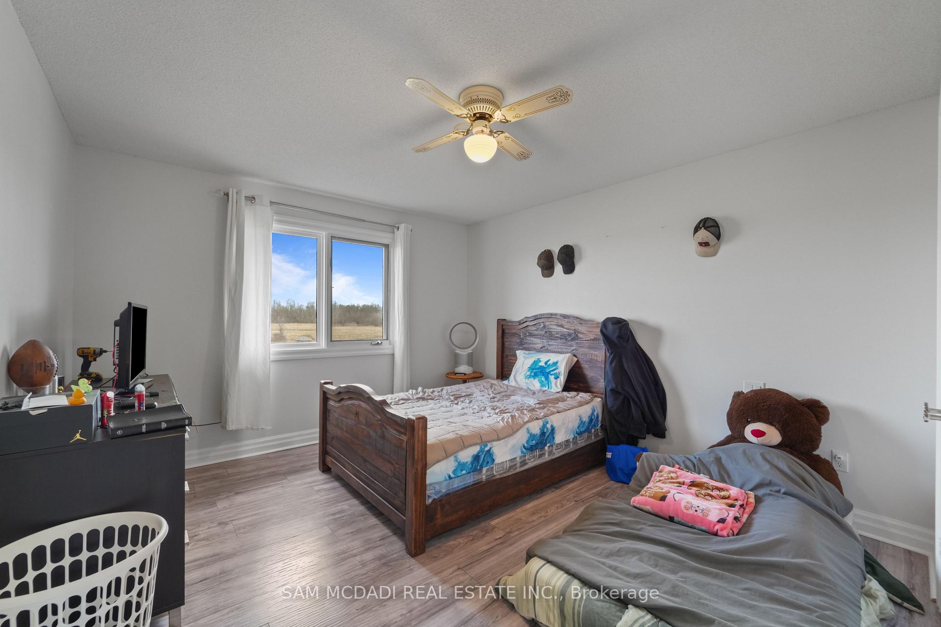 225 Park Road S