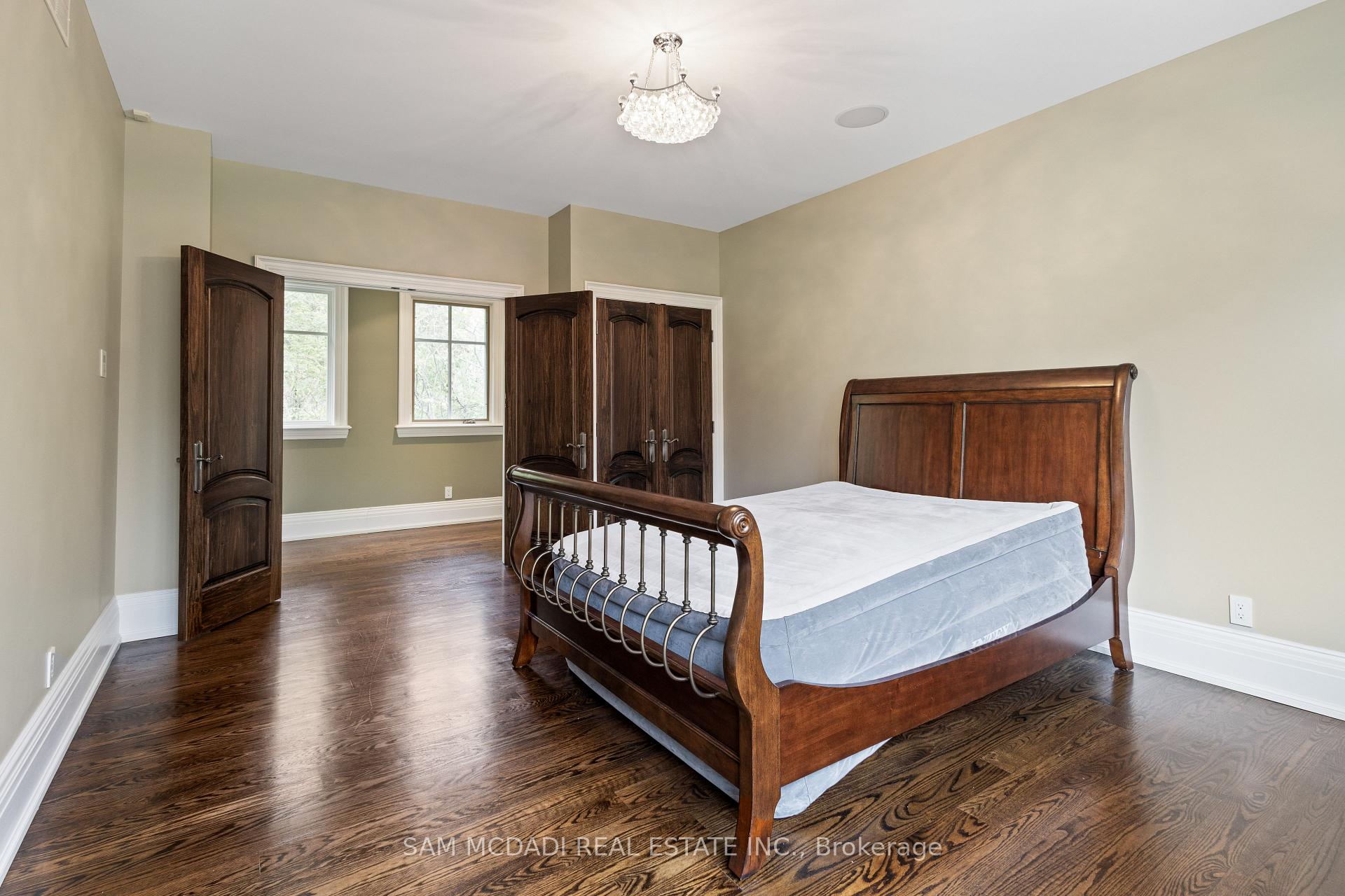 839 E Lakeshore Road