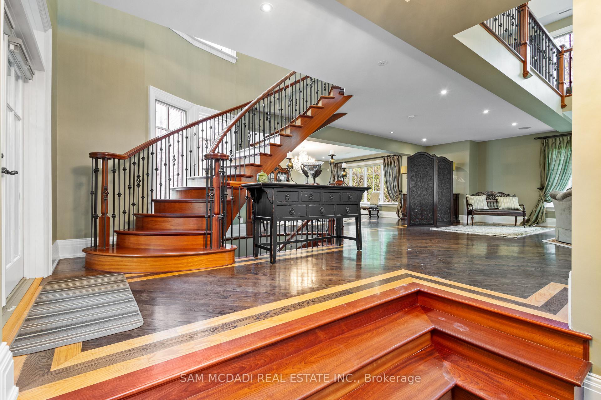 839 E Lakeshore Road