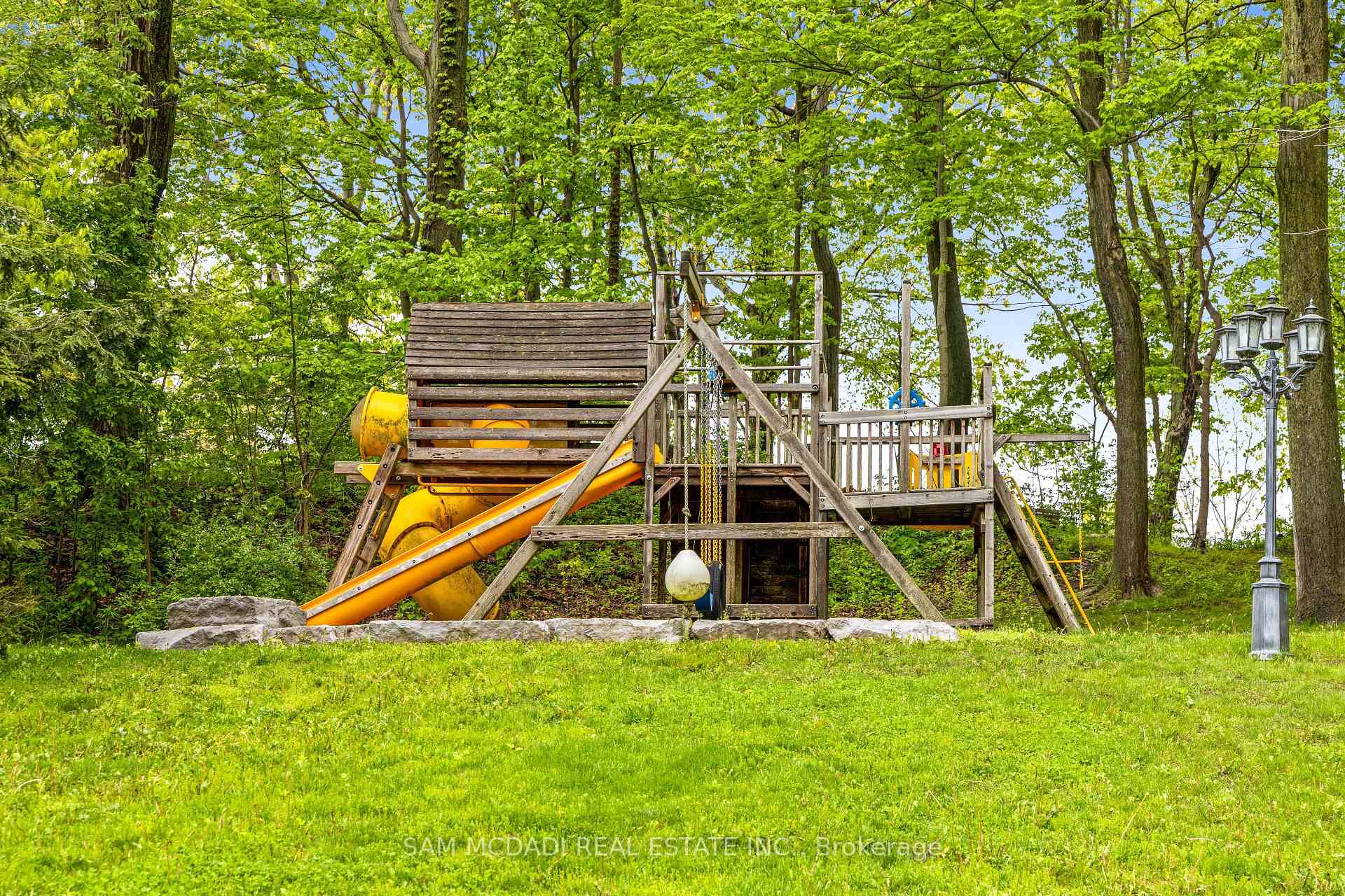 839 E Lakeshore Road