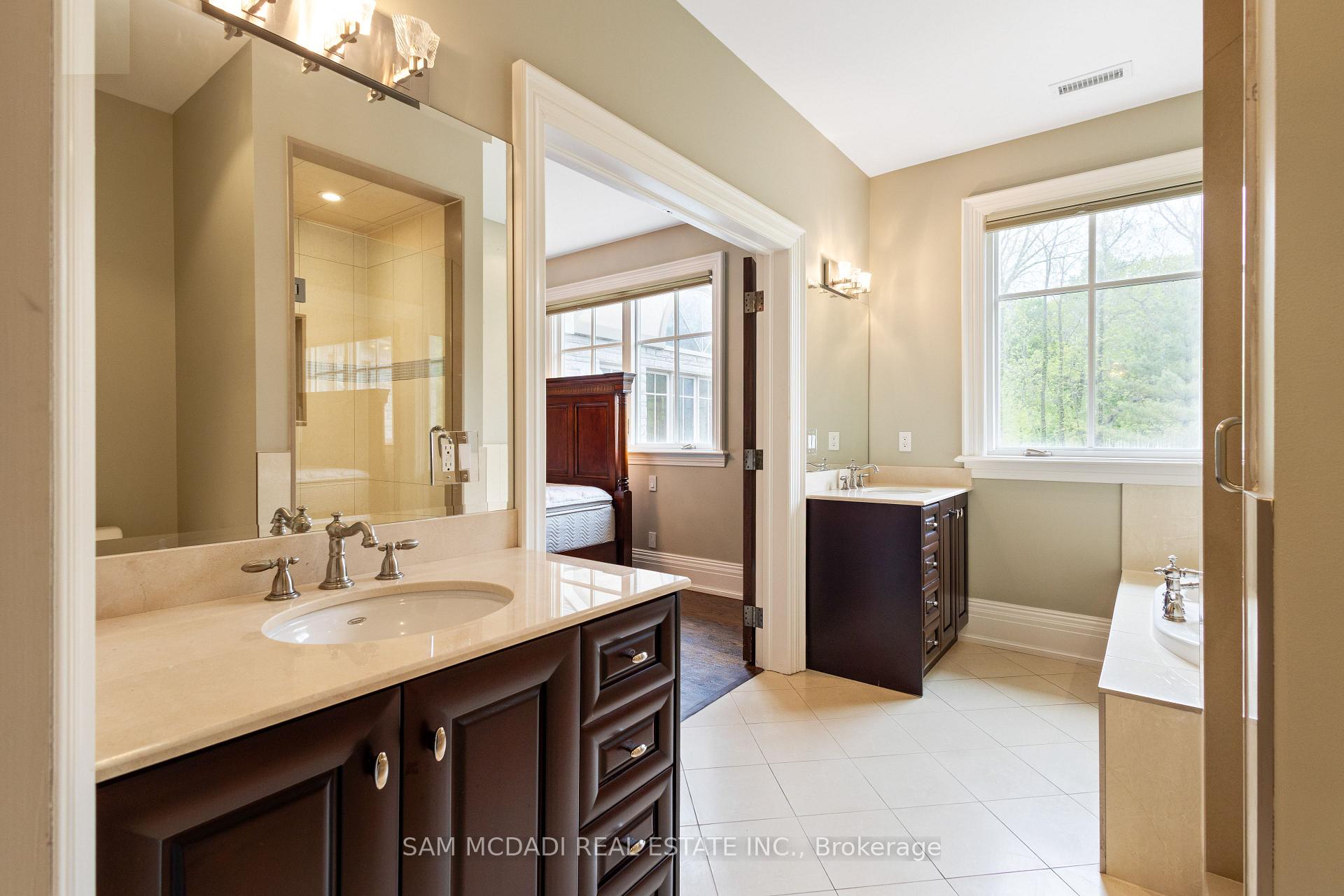 839 E Lakeshore Road