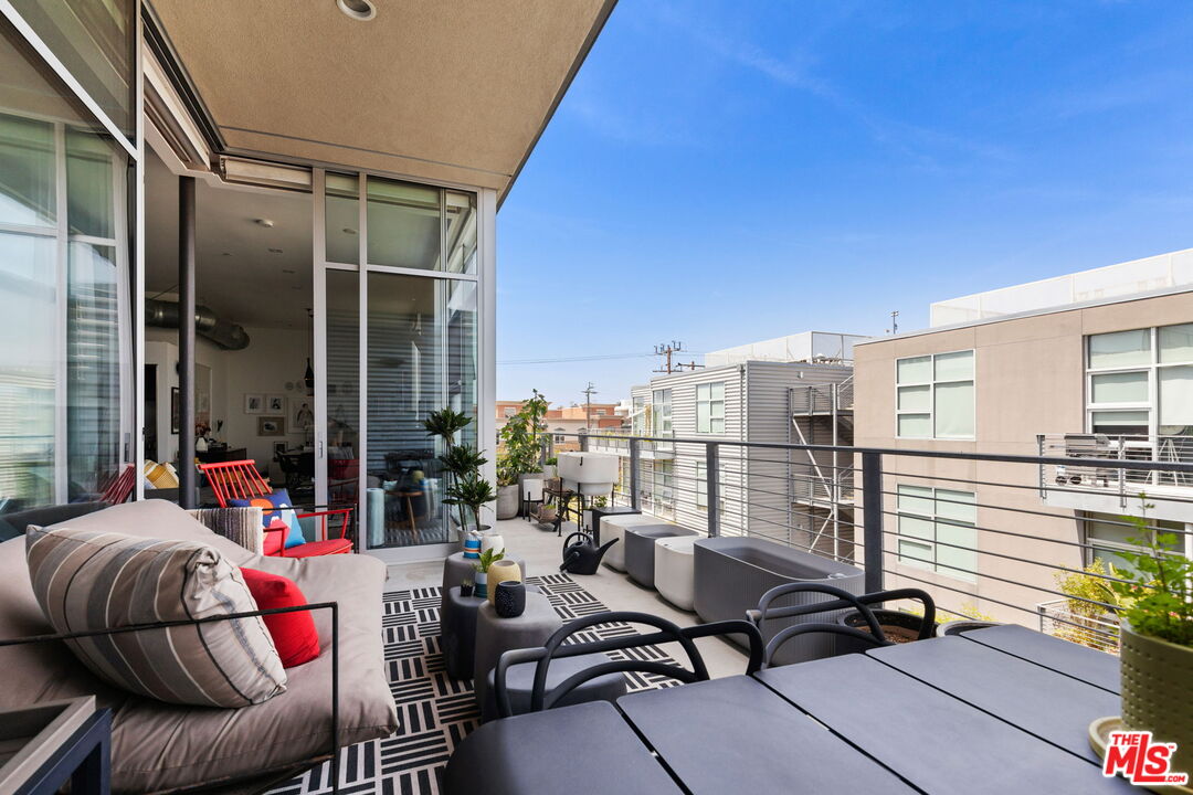 4080 GLENCOE AVE Unit: 423