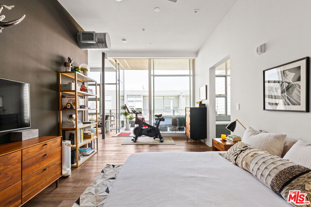 4080 GLENCOE AVE Unit: 423