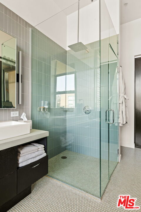 4080 GLENCOE AVE Unit: 423