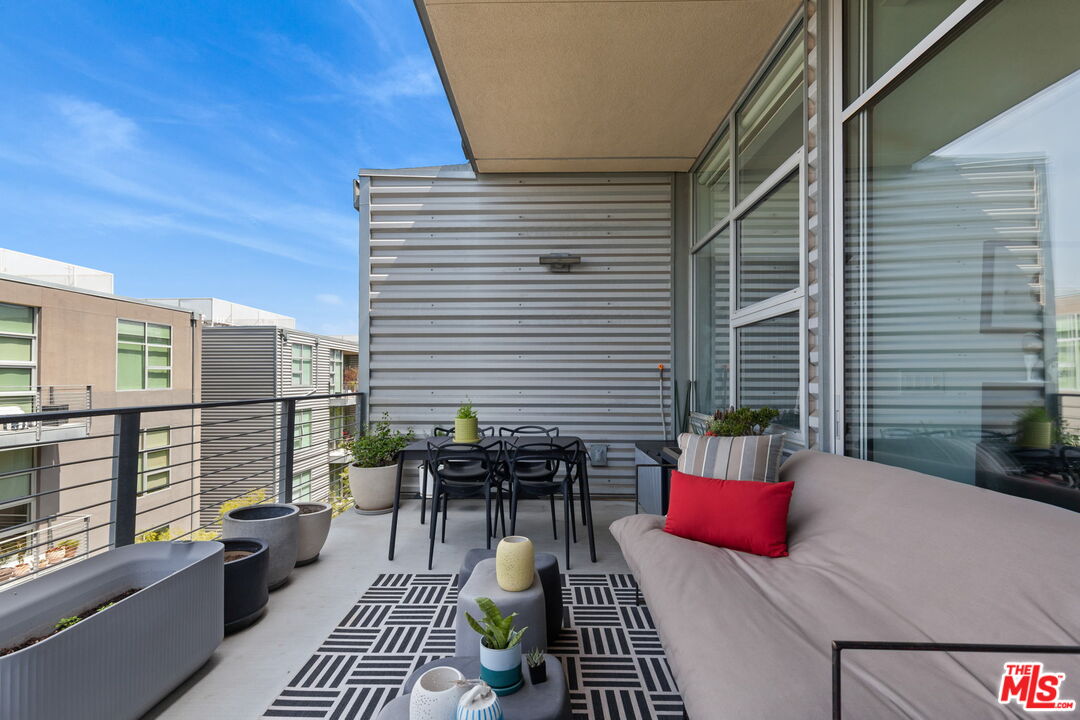 4080 GLENCOE AVE Unit: 423